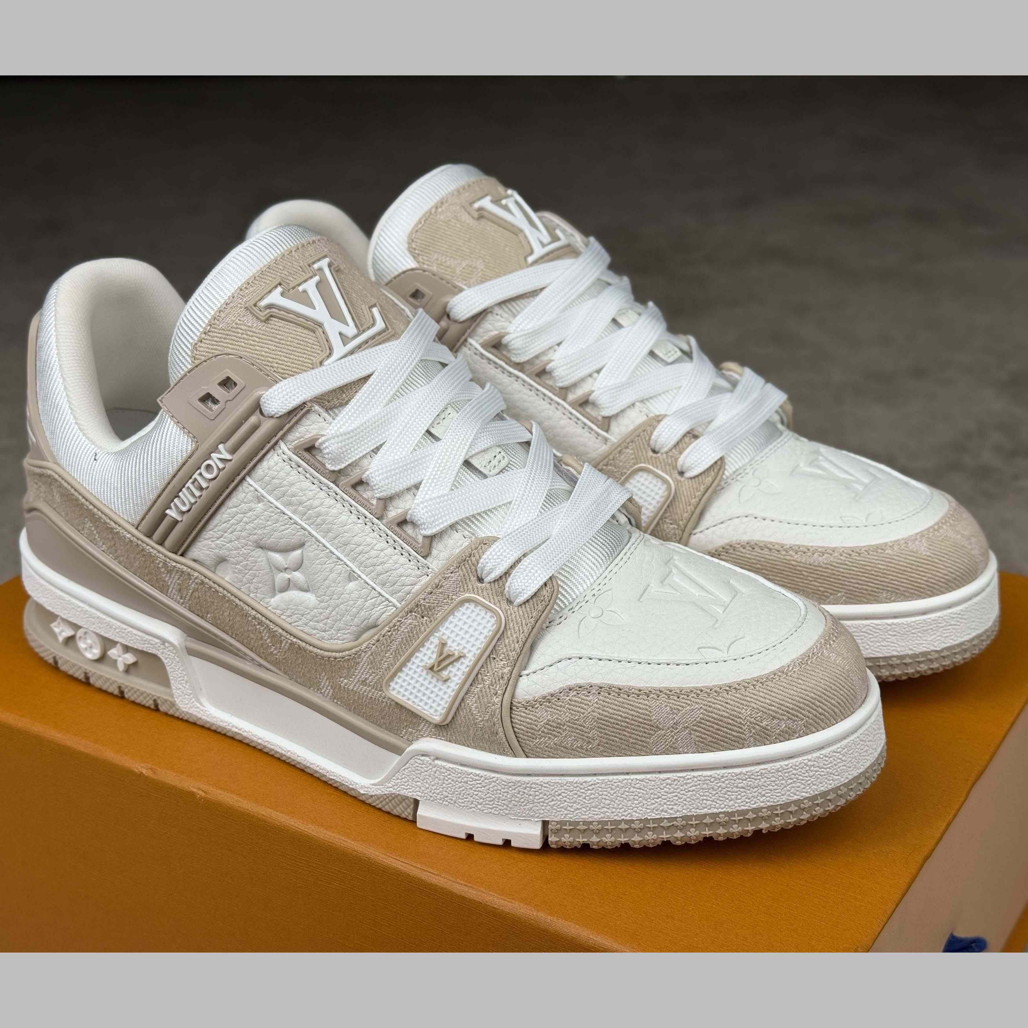 Louis Vuitton LV Trainer Sneaker   1AIKMG - FashionPlug