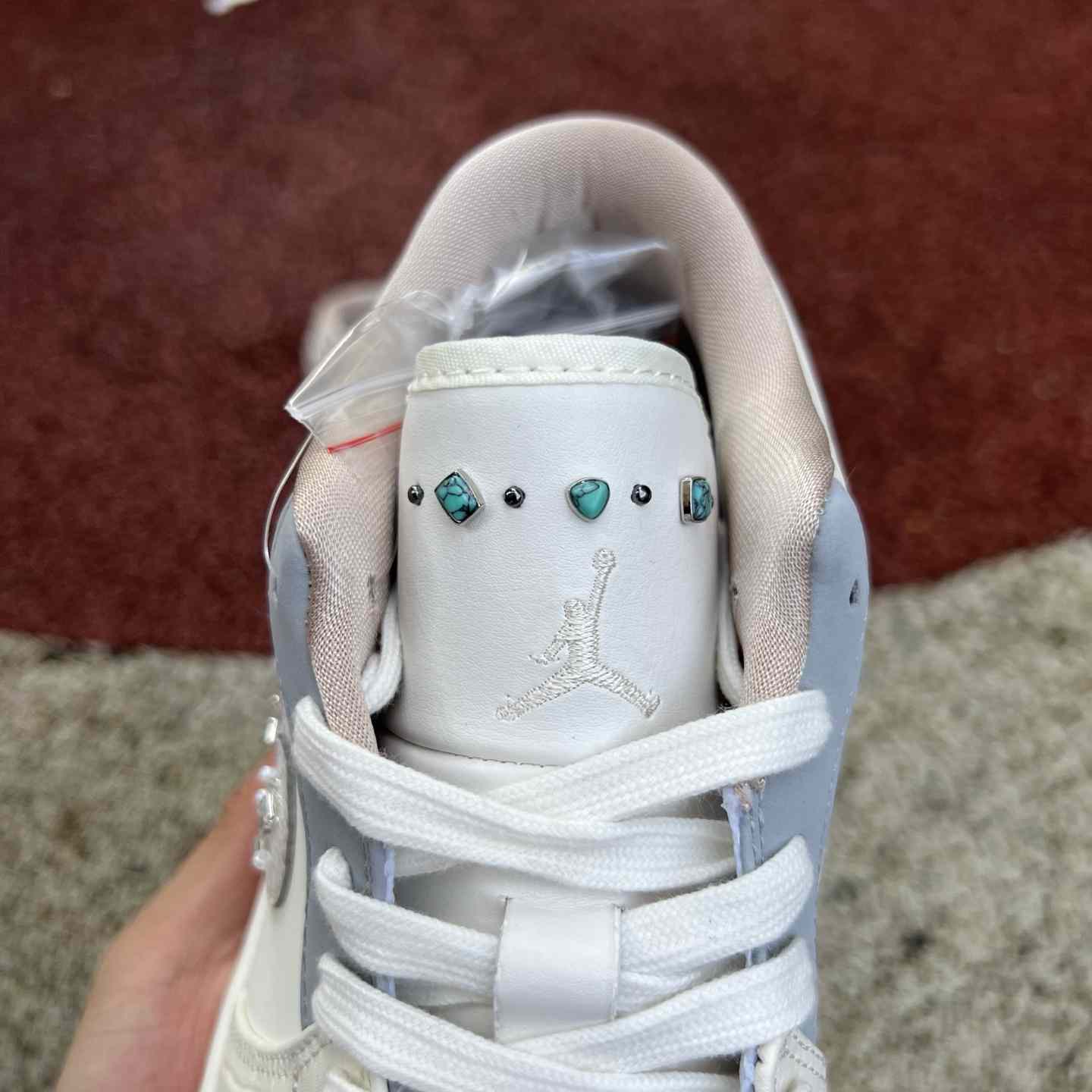 Jordan Air Jordan 1 Low   IH7323-100 - FashionPlug