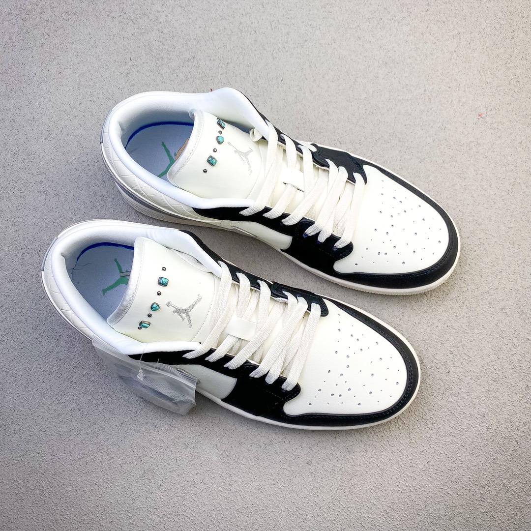 Jordan Air Jordan 1 Low   IO2242-101 - FashionPlug