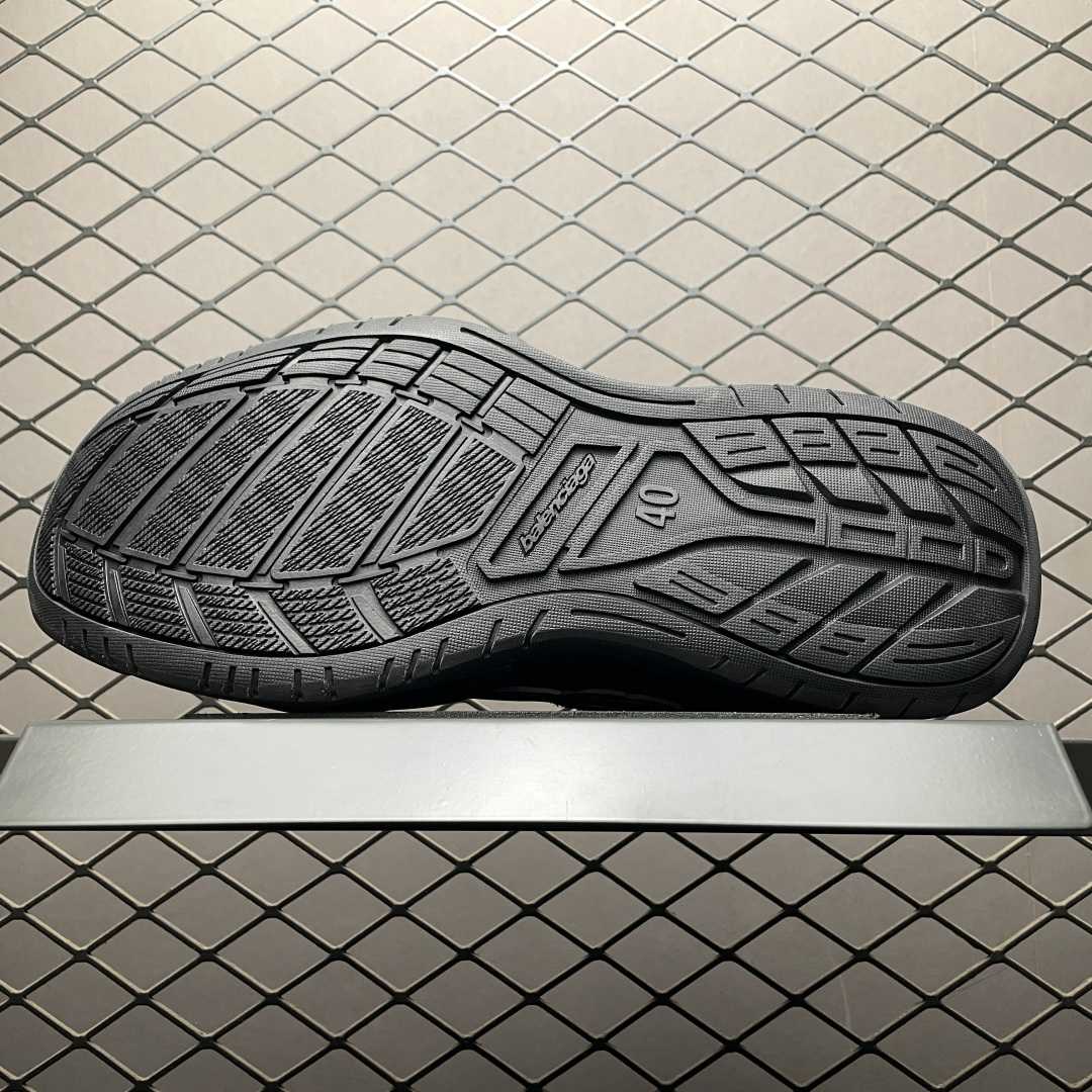 Balenciaga Hamptons Worn-Out Sneaker In Black Cowskin And Polyester - FashionPlug