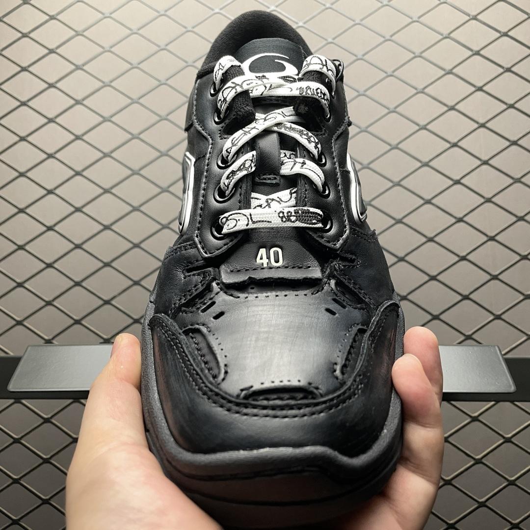 Balenciaga Hamptons Worn-Out Sneaker In Black Cowskin And Polyester - FashionPlug