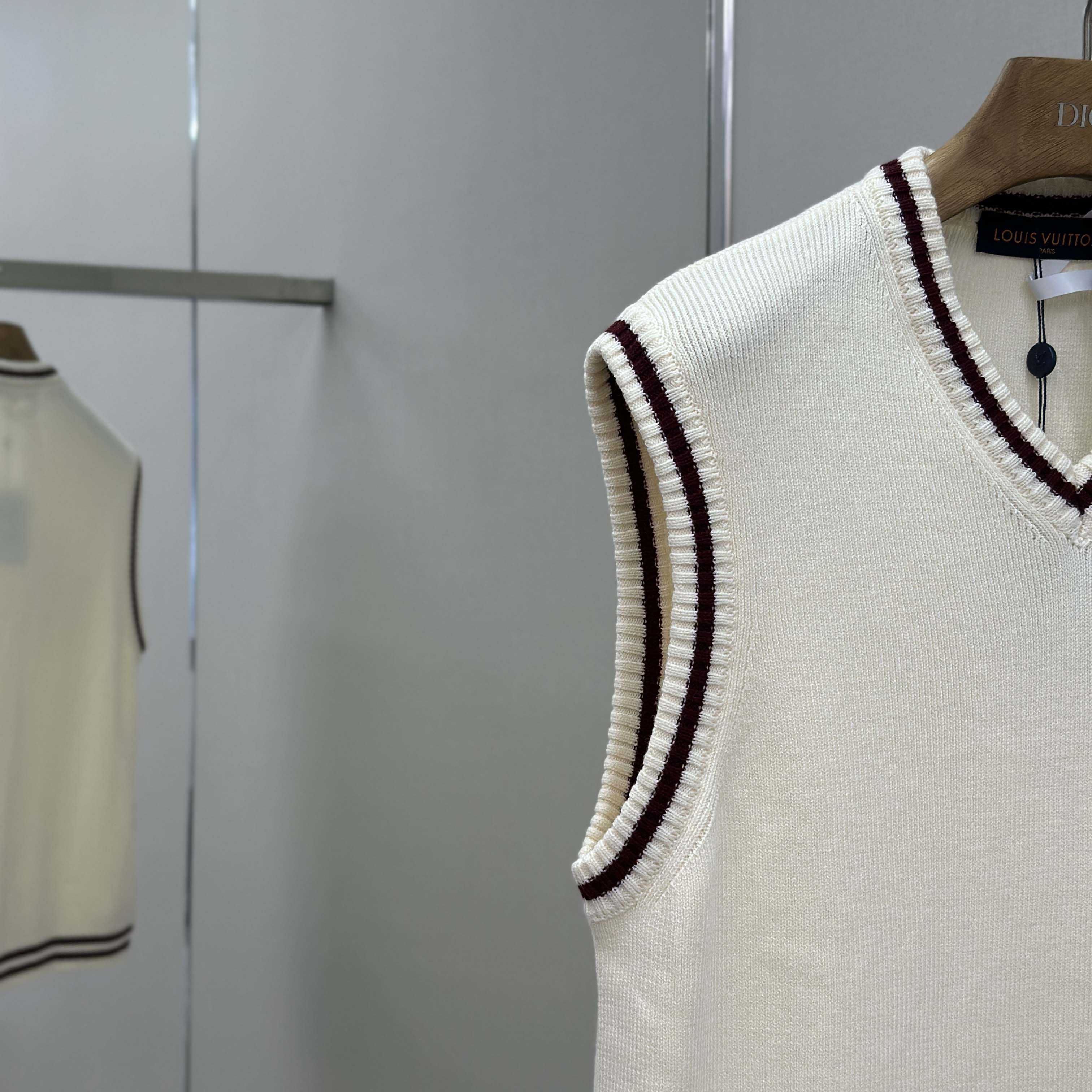 Louis Vuitton Embellished Wool Vest   1AGJGW - FashionPlug