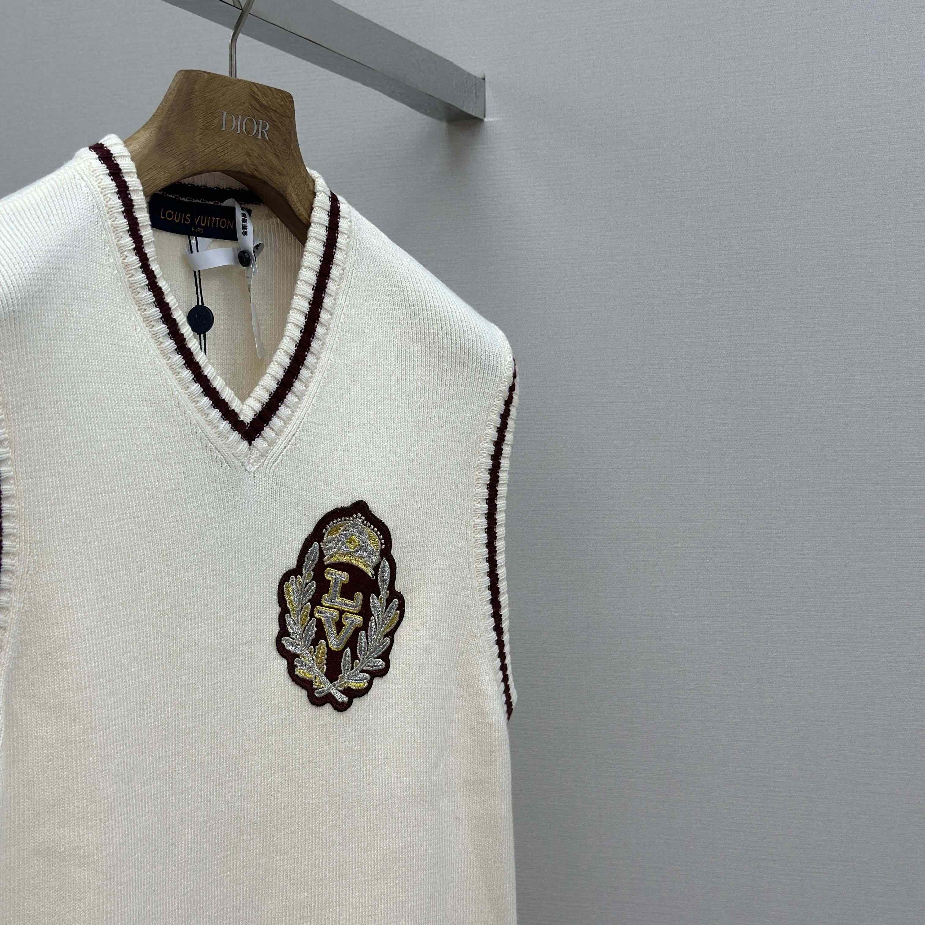 Louis Vuitton Embellished Wool Vest   1AGJGW - FashionPlug