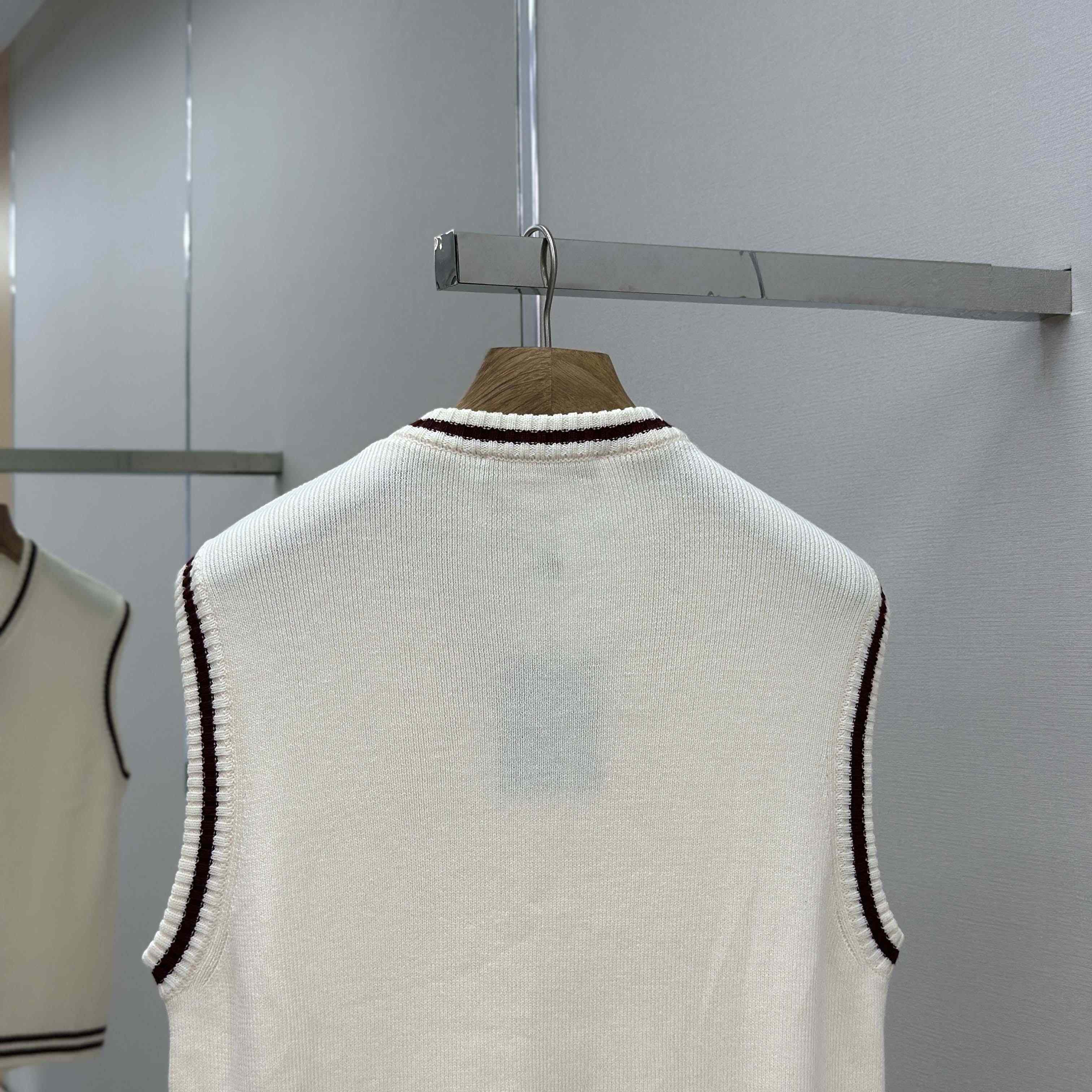Louis Vuitton Embellished Wool Vest   1AGJGW - FashionPlug
