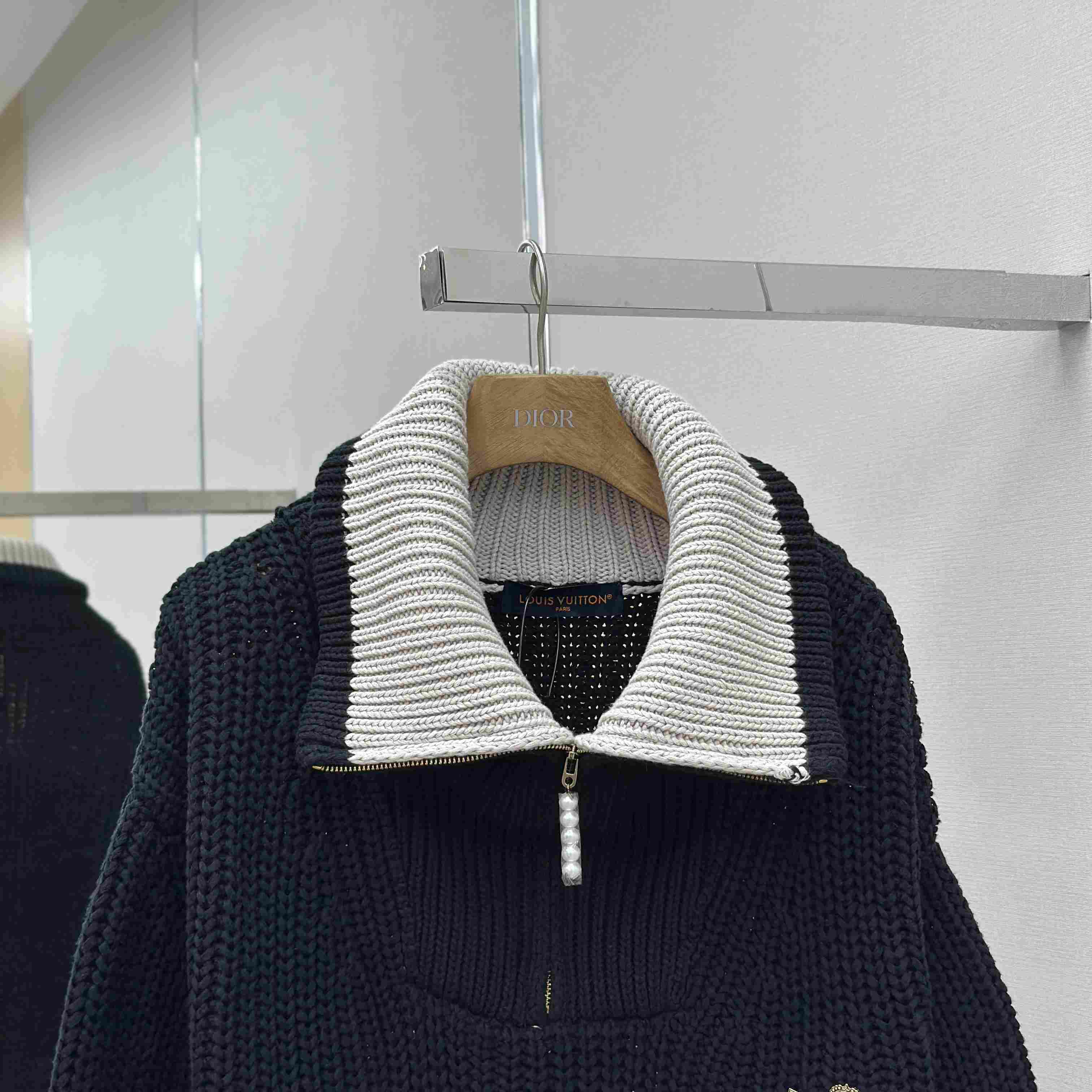 Louis Vuitton Chunky Wool-Blend Half-Zip Pullover   1AHC13 - FashionPlug