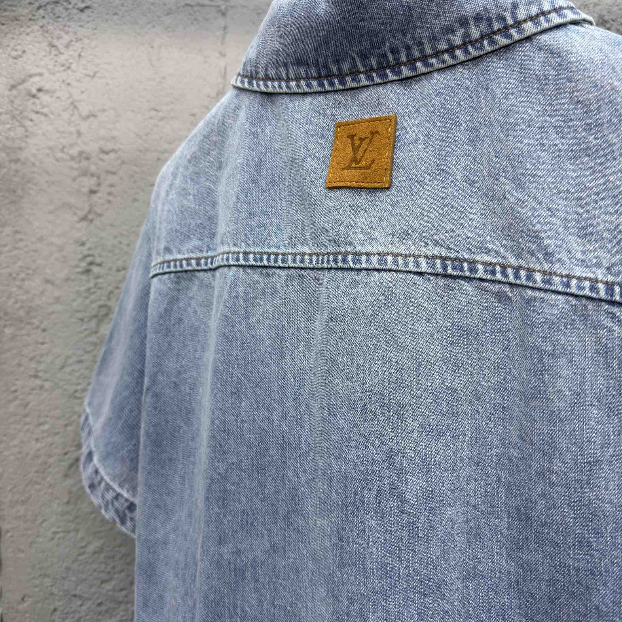Louis Vuitton Short-Sleeved Denim Shirt  1AGJOP - FashionPlug