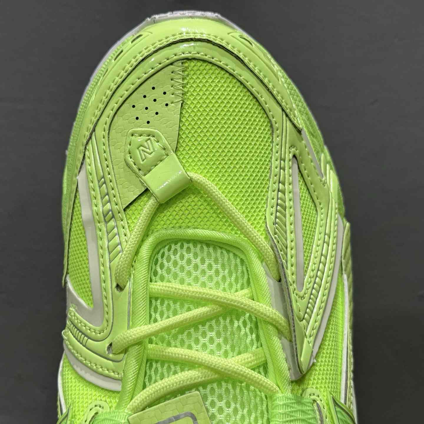 New Balance 1906 Sneakers - FashionPlug