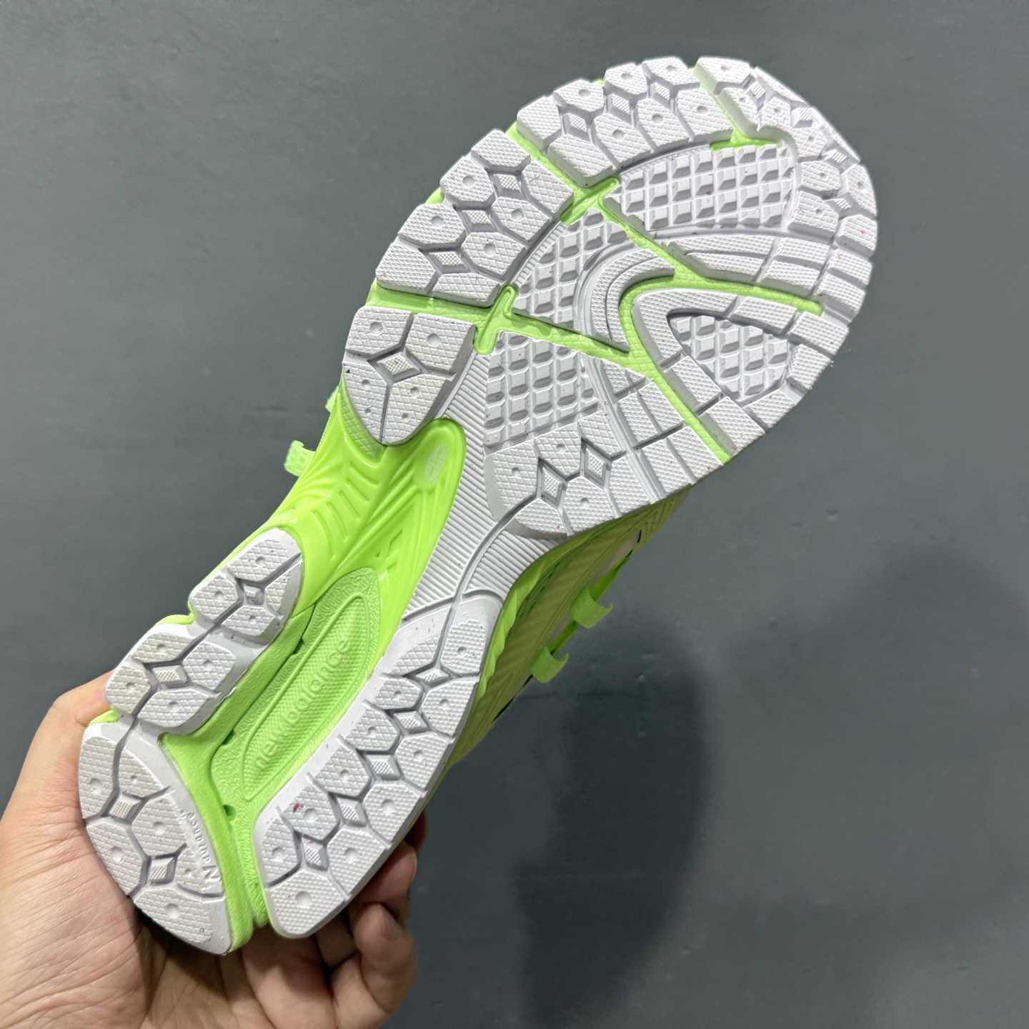 New Balance 1906 Sneakers - FashionPlug