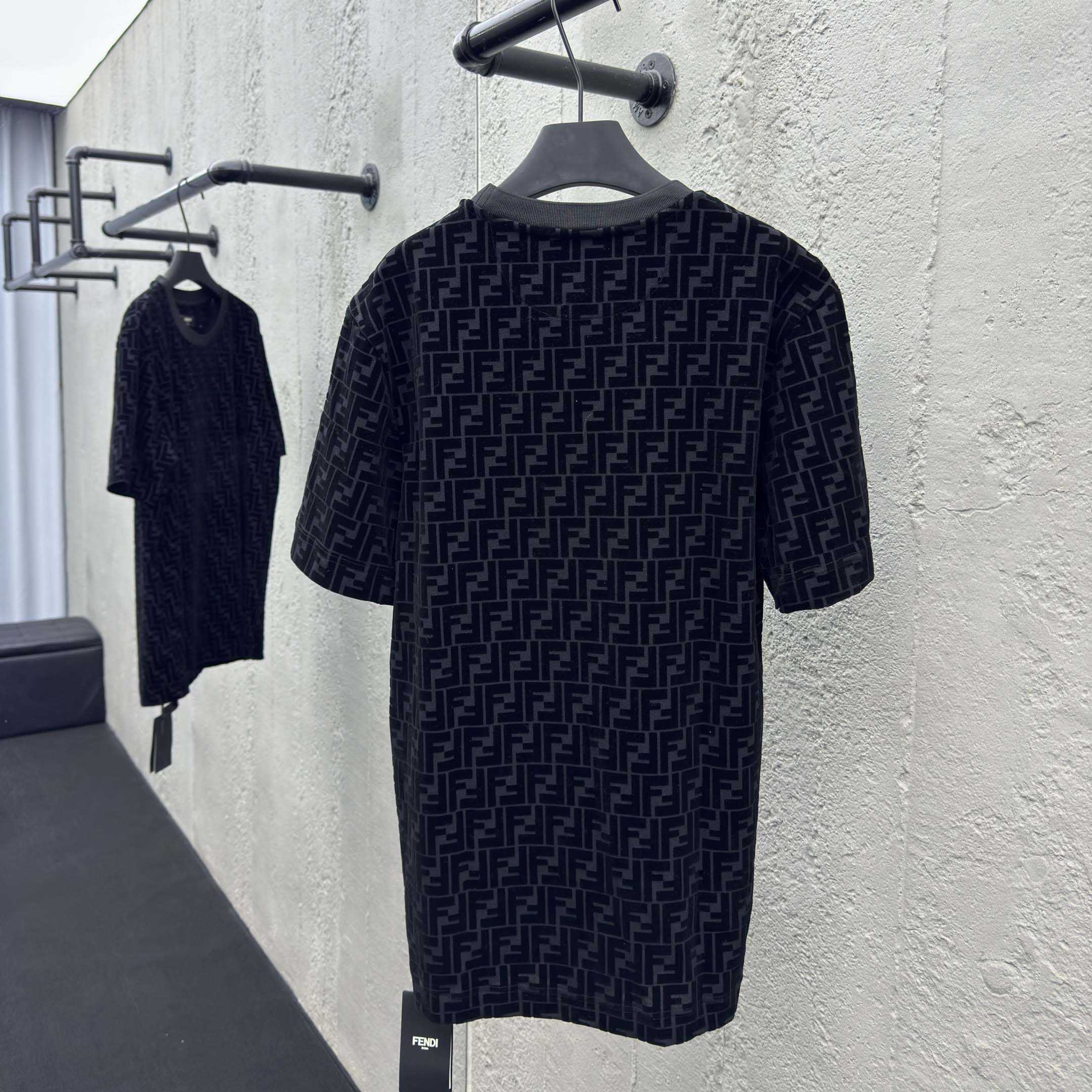 Fendi T-shirt In Black Piqué - FashionPlug
