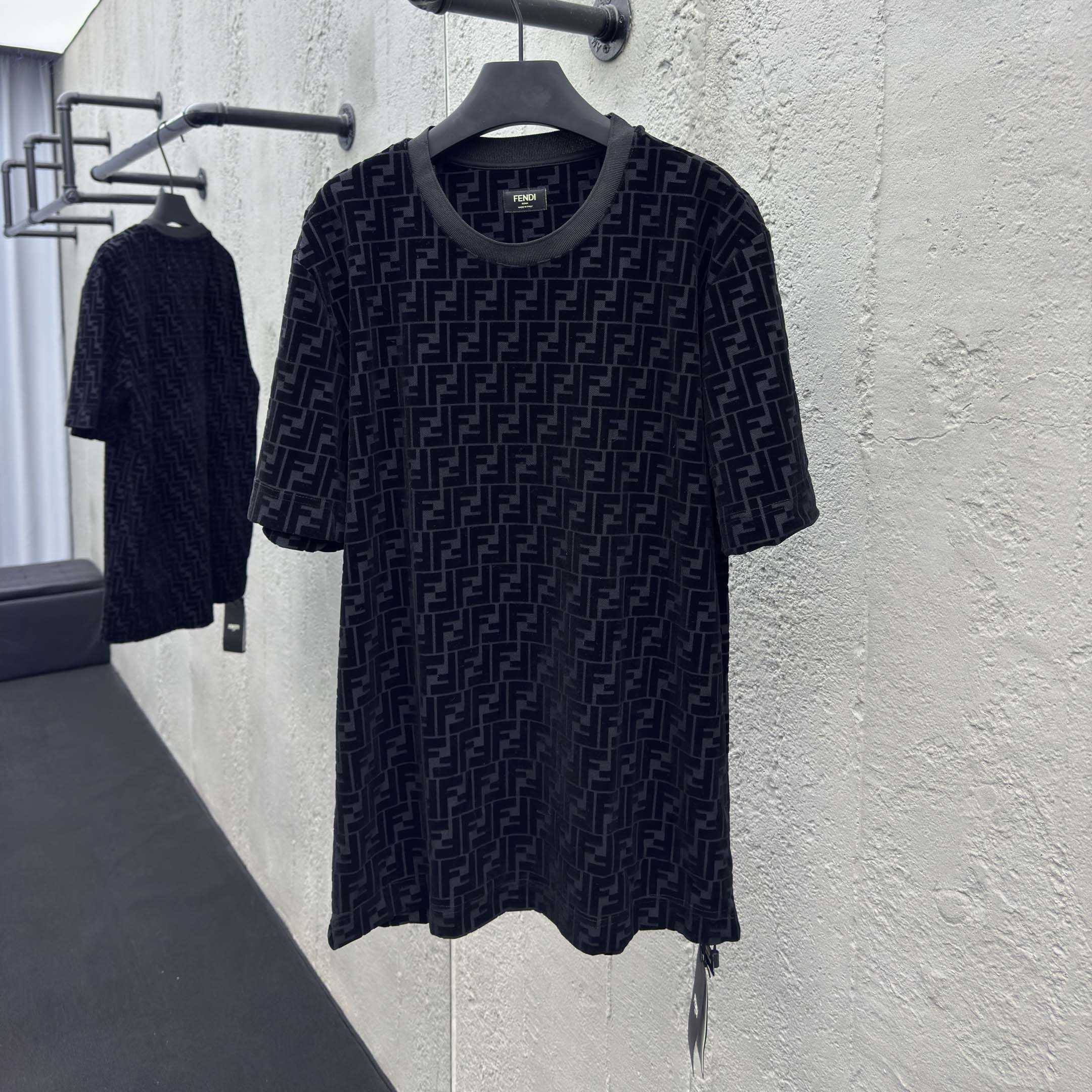 Fendi T-shirt In Black Piqué - FashionPlug