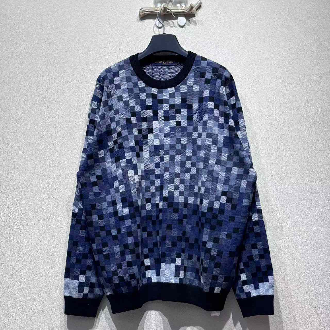 Louis Vuitton LV Vers Damoflage Jacquard Pullover   1AGHTP - FashionPlug