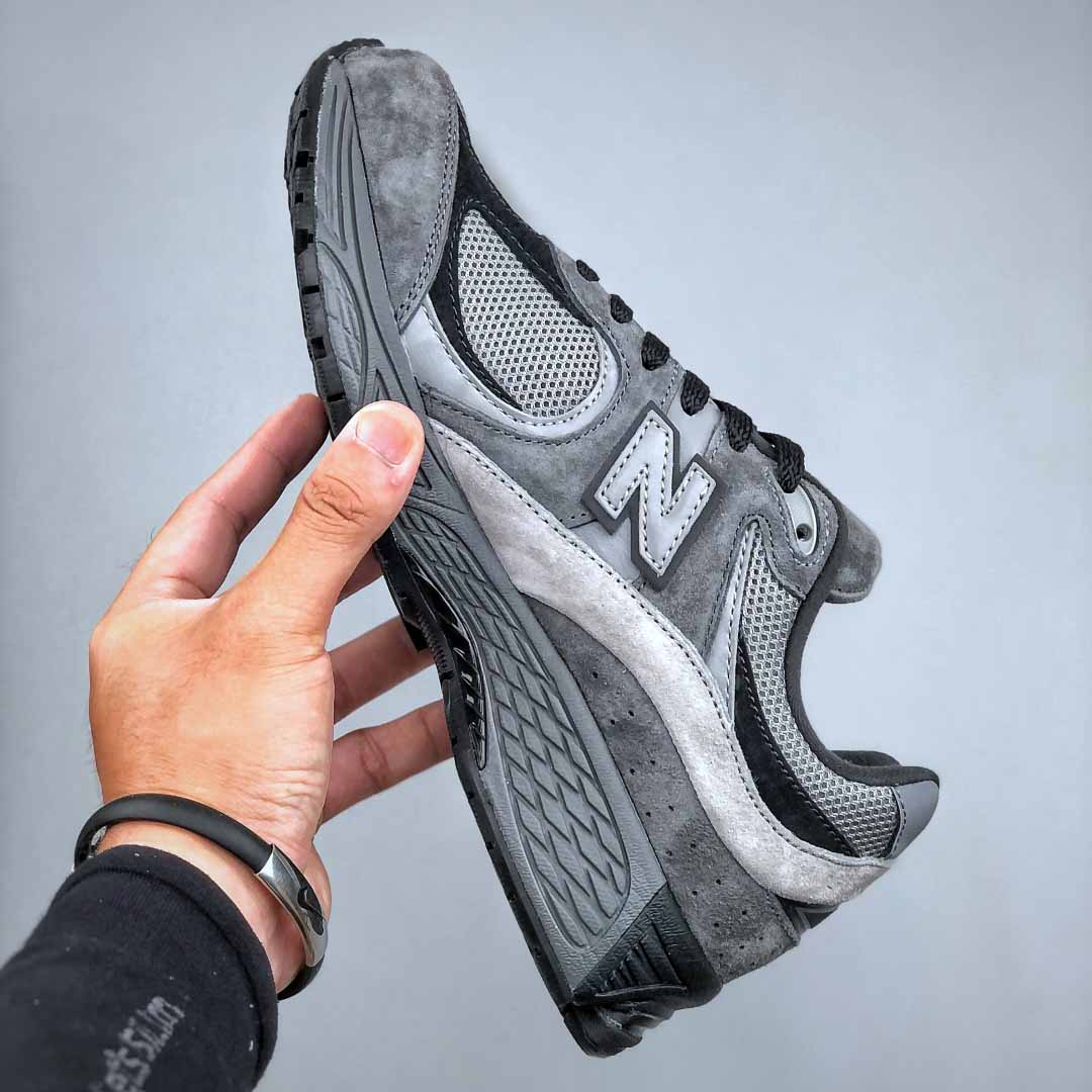 New Balance 2002R 'Castlerock Shadow Black'   M2002RCL  - FashionPlug