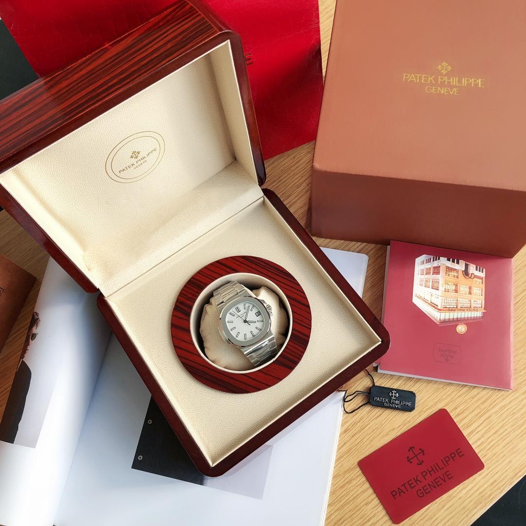 Patek Philippe Nautilus Mens 40mm 5711/1A - FashionPlug