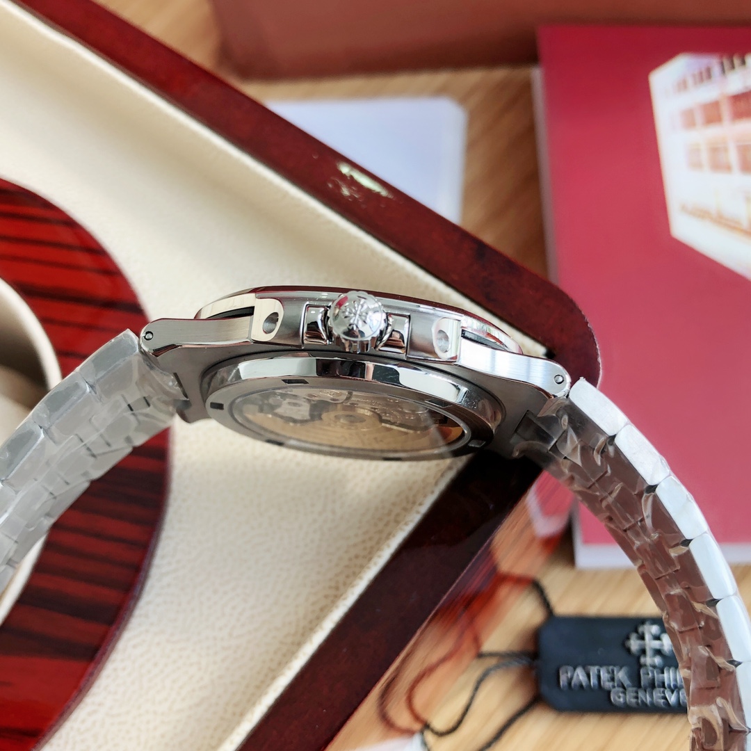 Patek Philippe Nautilus Mens 40mm 5711/1A - FashionPlug