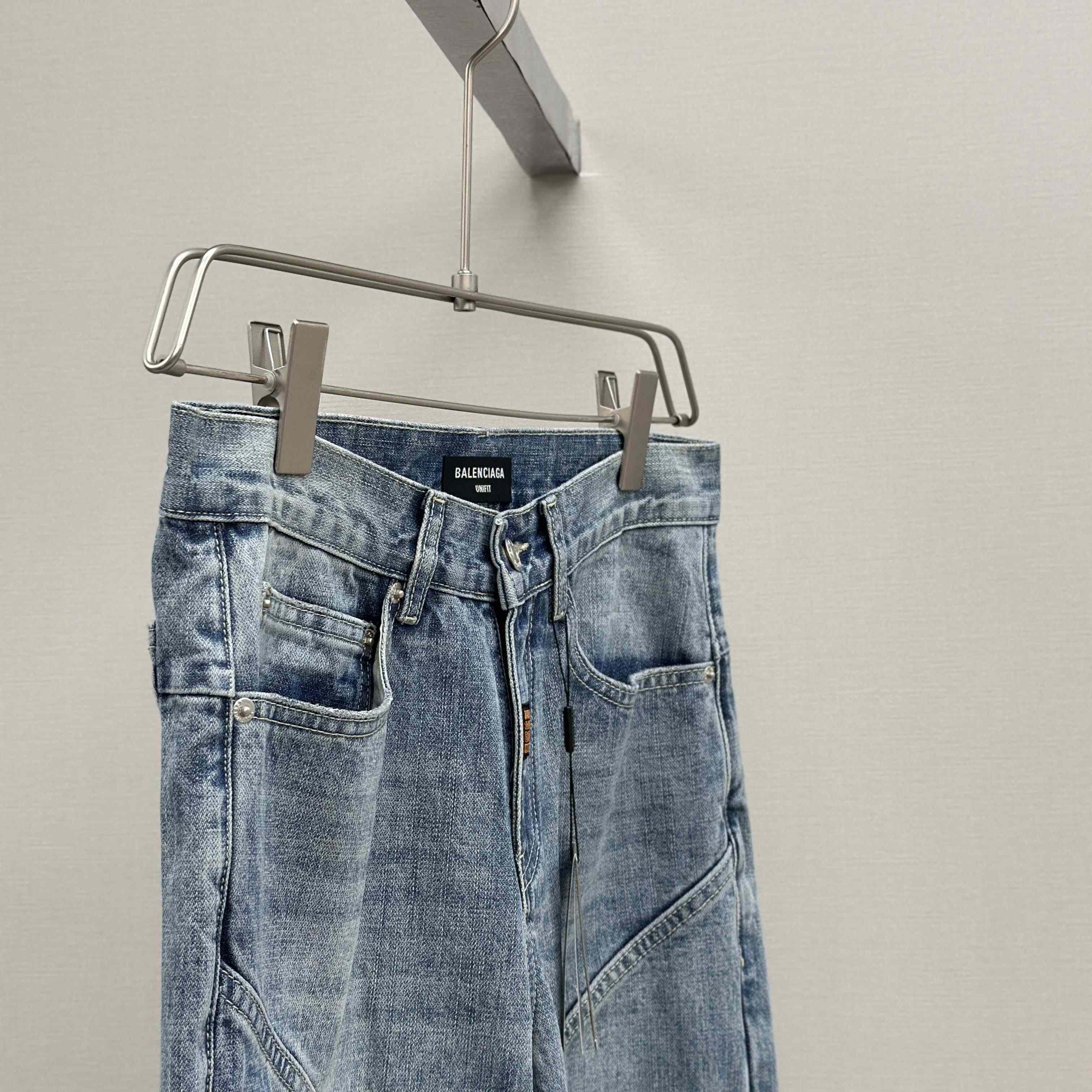 Balenciaga Fitted Low-waist Pants In Light Blue  - FashionPlug