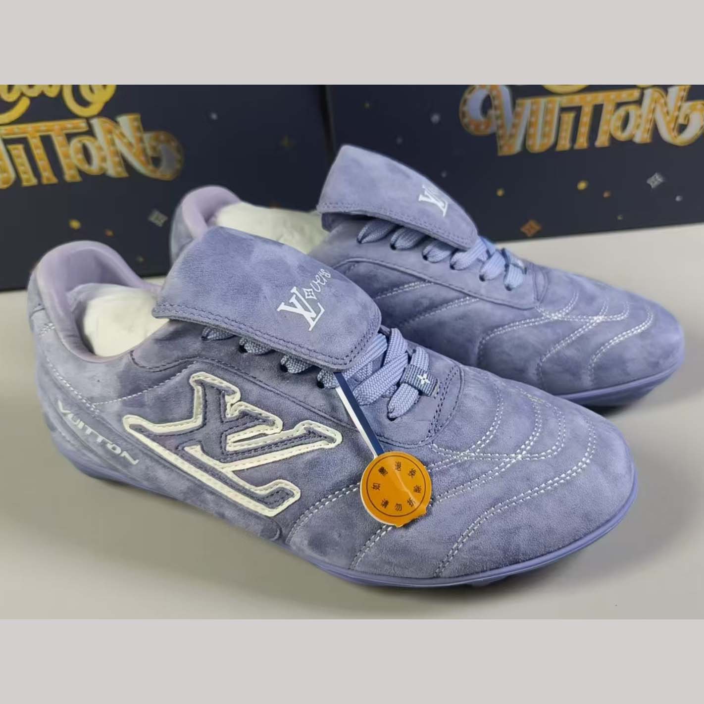 Louis Vuitton LV Footprint Soccer   1AHTZ4 - FashionPlug