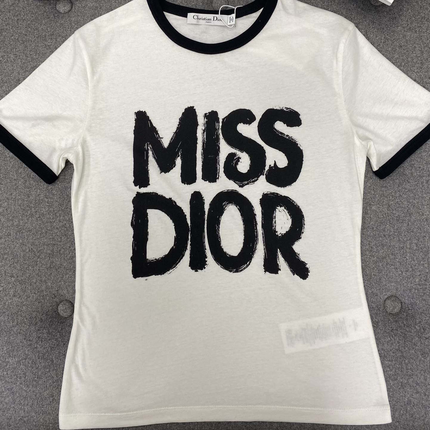 Dior T-Shirt White Cotton and Linen Jersey with Red Miss Dior Graffiti Motif - FashionPlug