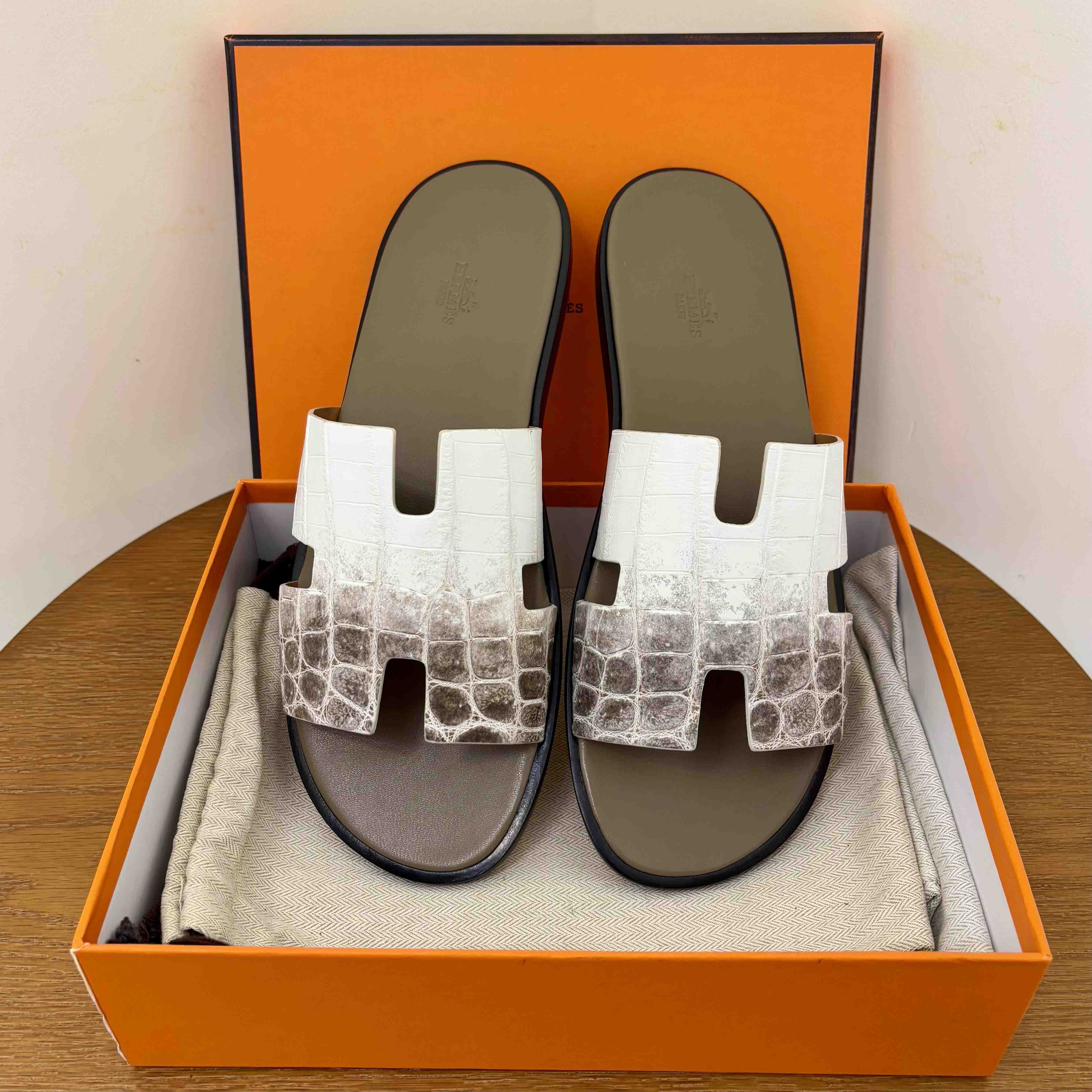 Hermes Izmir Sandal - FashionPlug
