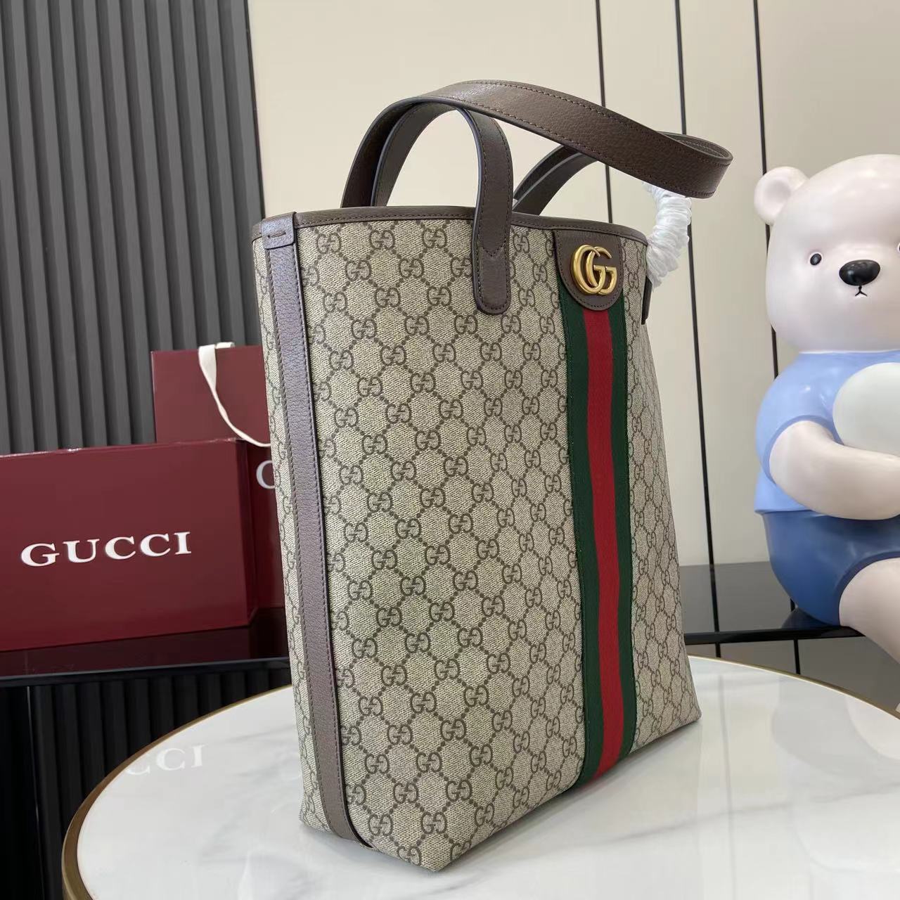 Gucci Ophidia Medium Tote Bag - FashionPlug