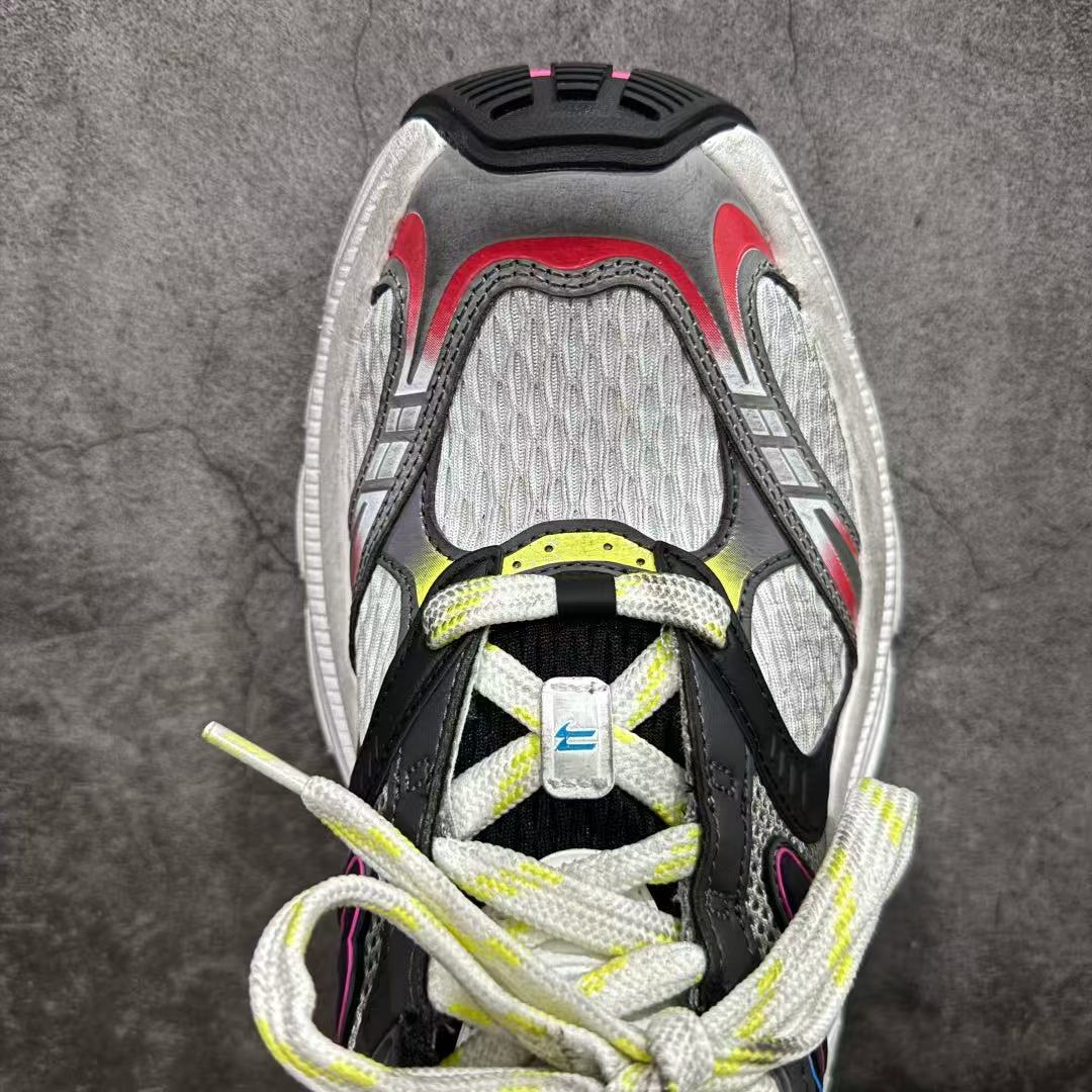 Balenciaga 6XL Sneaker In Black, White And Multicolor - FashionPlug