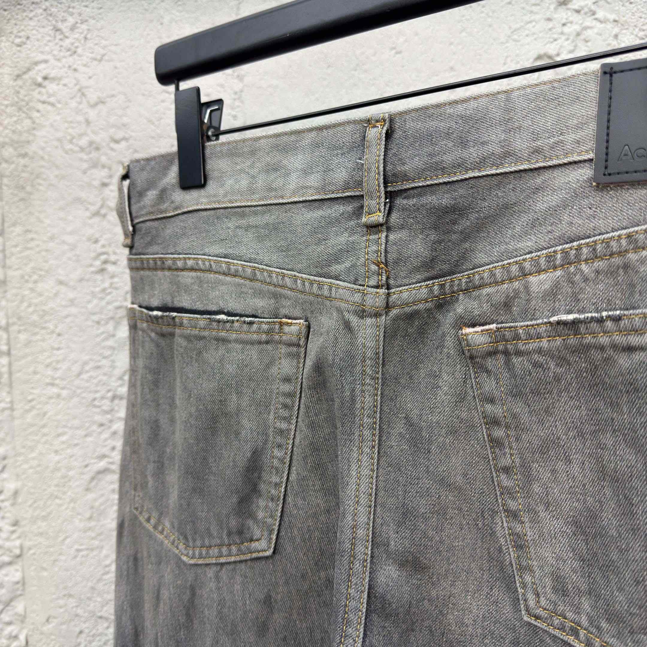 Acne Studios  Loose fit Jeans - 2006F  - FashionPlug