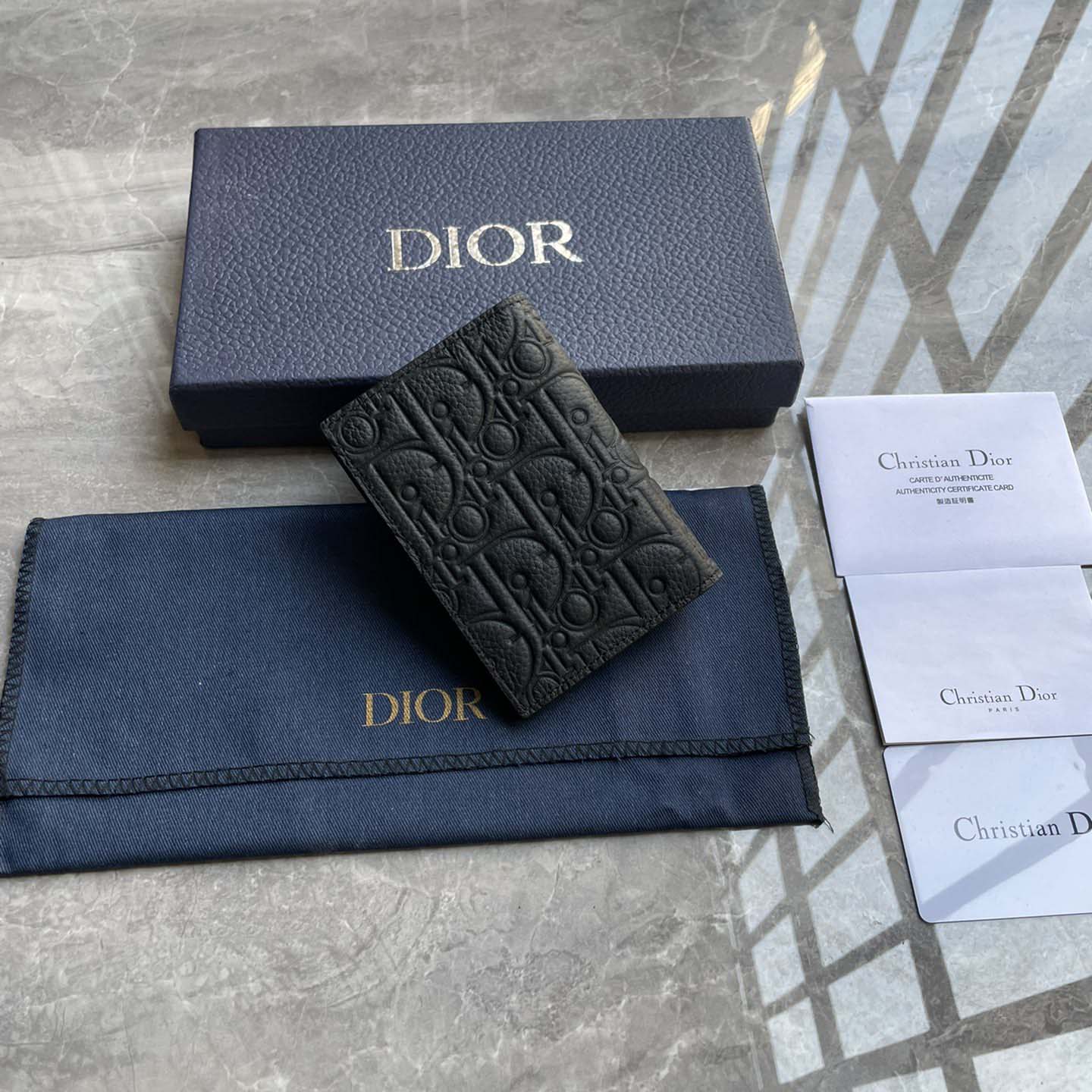 Dior Vertical Bifold Card Holder  - FashionPlug