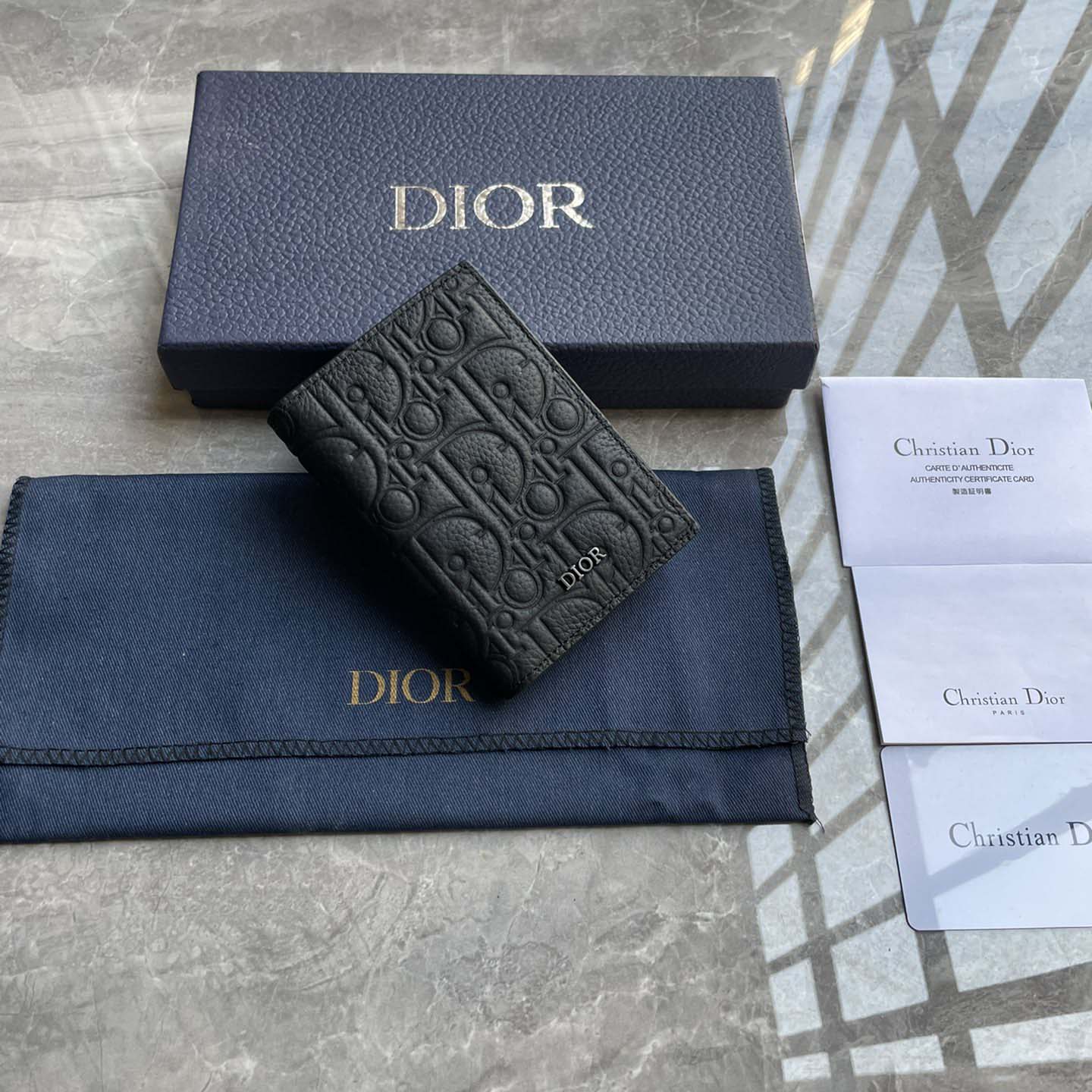 Dior Vertical Bifold Card Holder  - FashionPlug