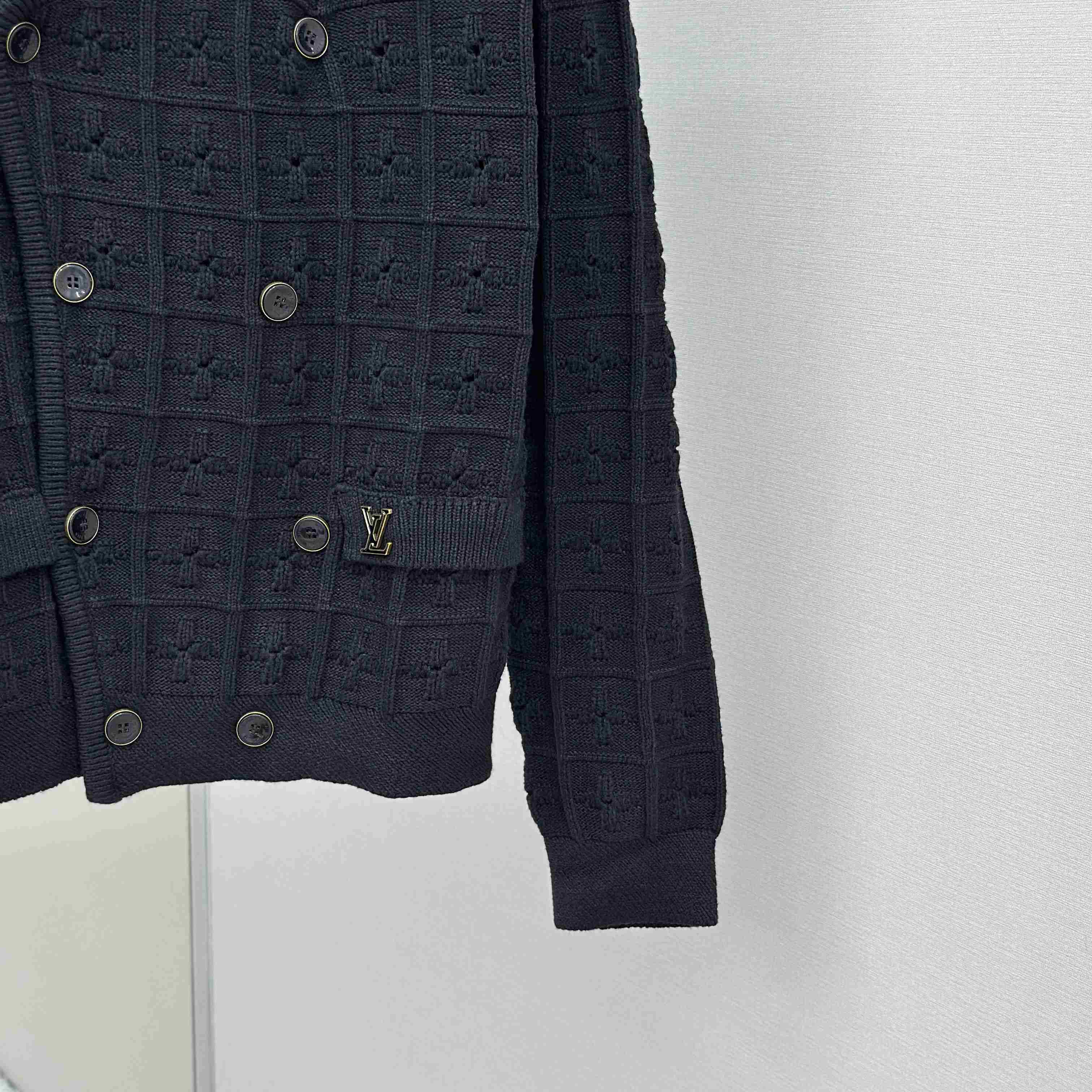 Louis Vuitton Double-Breasted Knit Jacket   1AHVNM - FashionPlug
