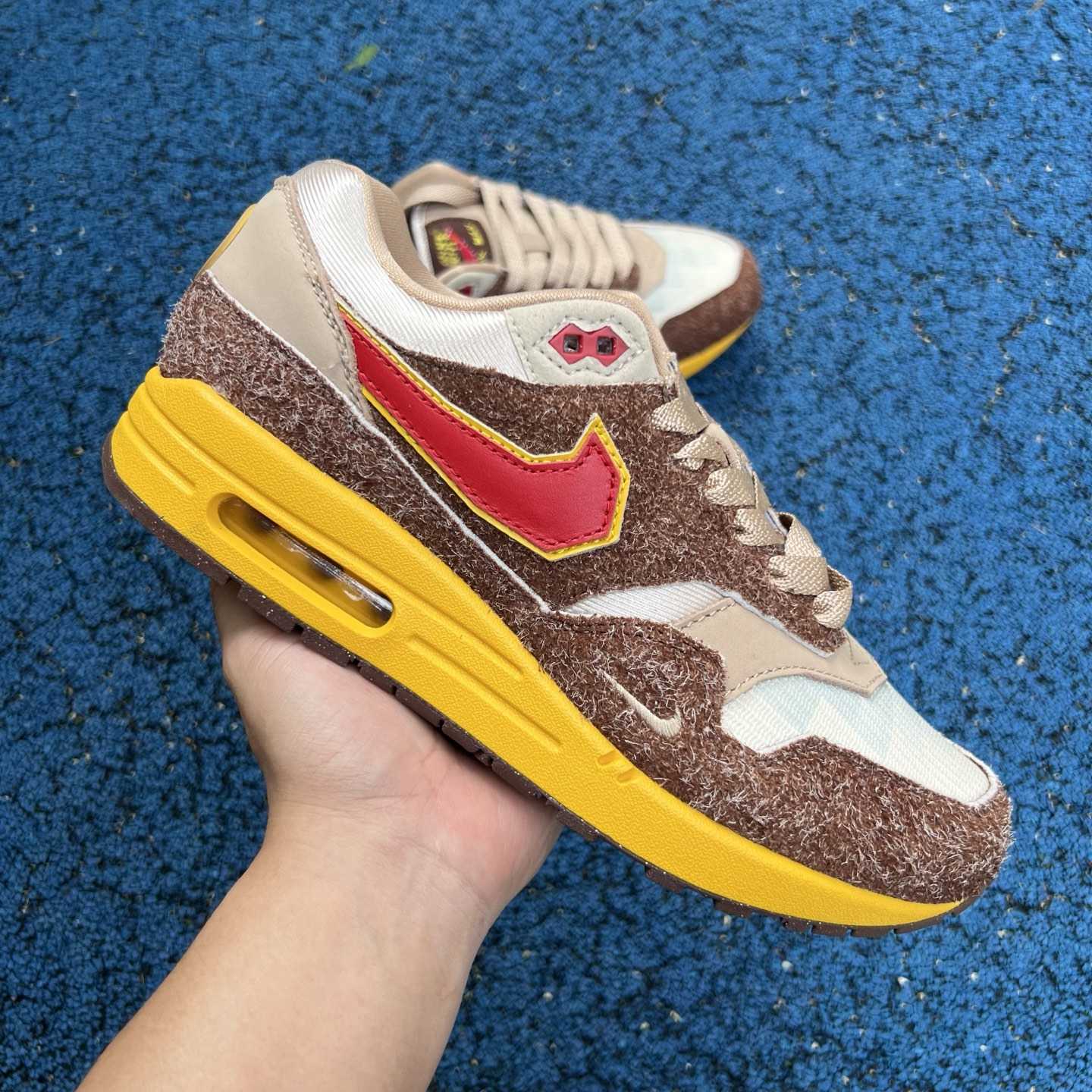 Nike Air Max 1 .SWOOSH Big Head Origins HV5776-200  - FashionPlug