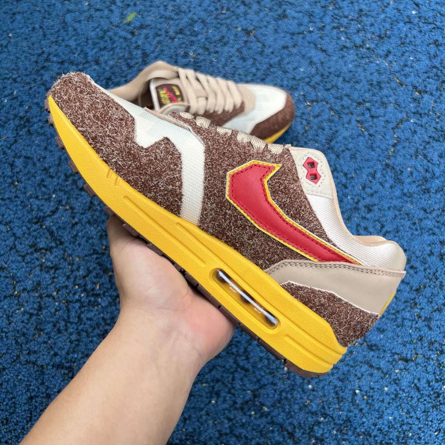 Nike Air Max 1 .SWOOSH Big Head Origins HV5776-200  - FashionPlug