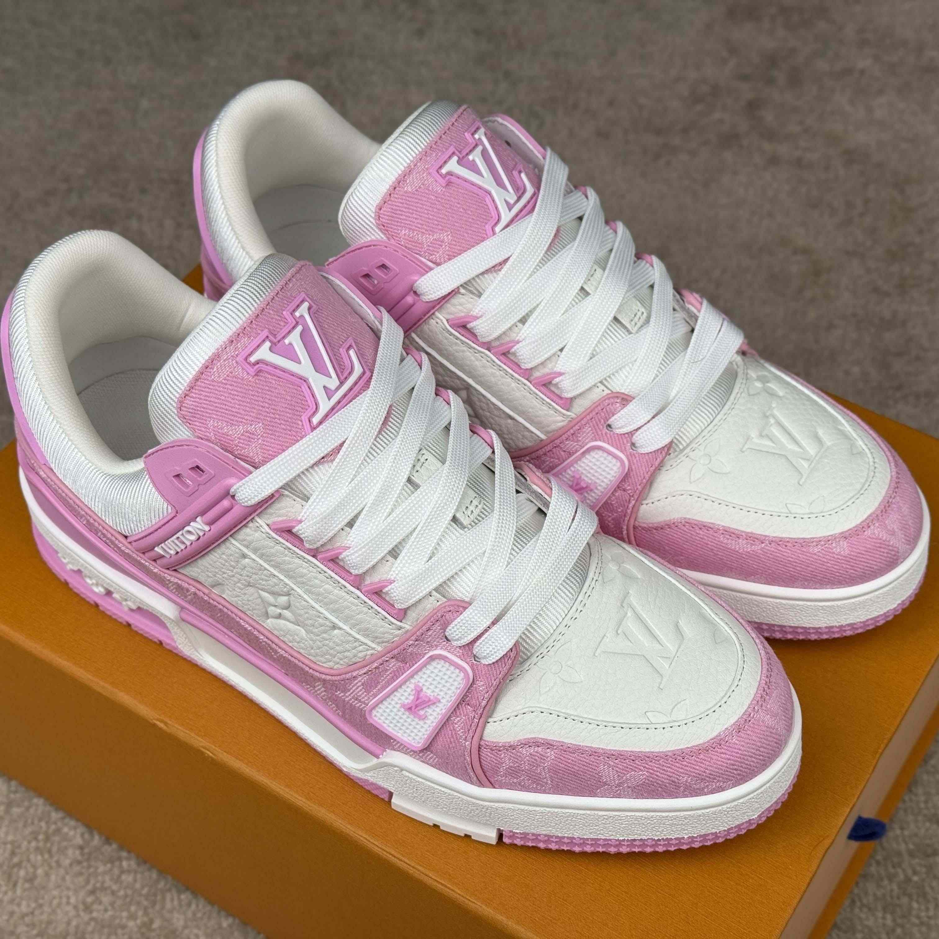 Louis Vuitton LV Trainer Sneaker   1AIKNK - FashionPlug