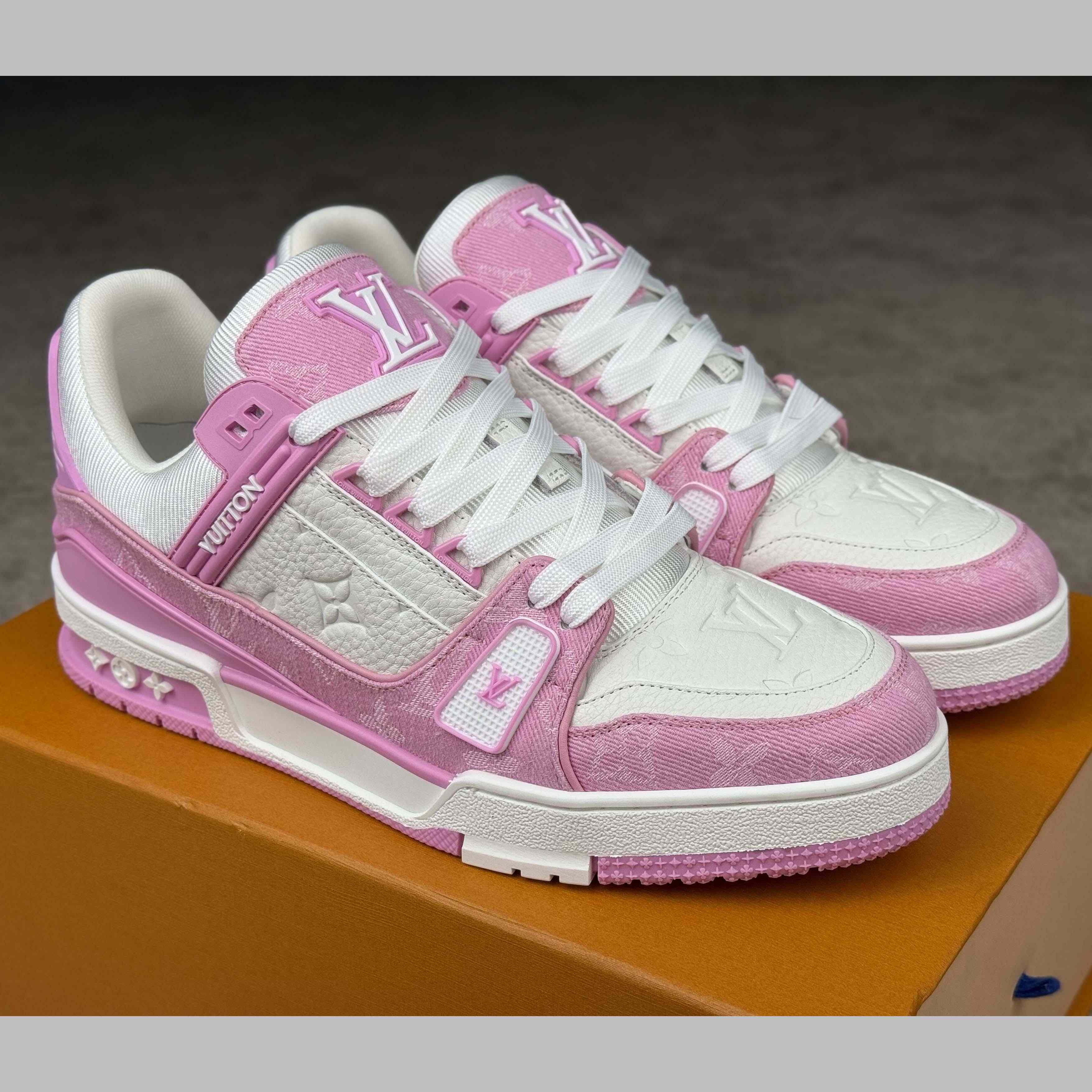 Louis Vuitton LV Trainer Sneaker   1AIKNK - FashionPlug