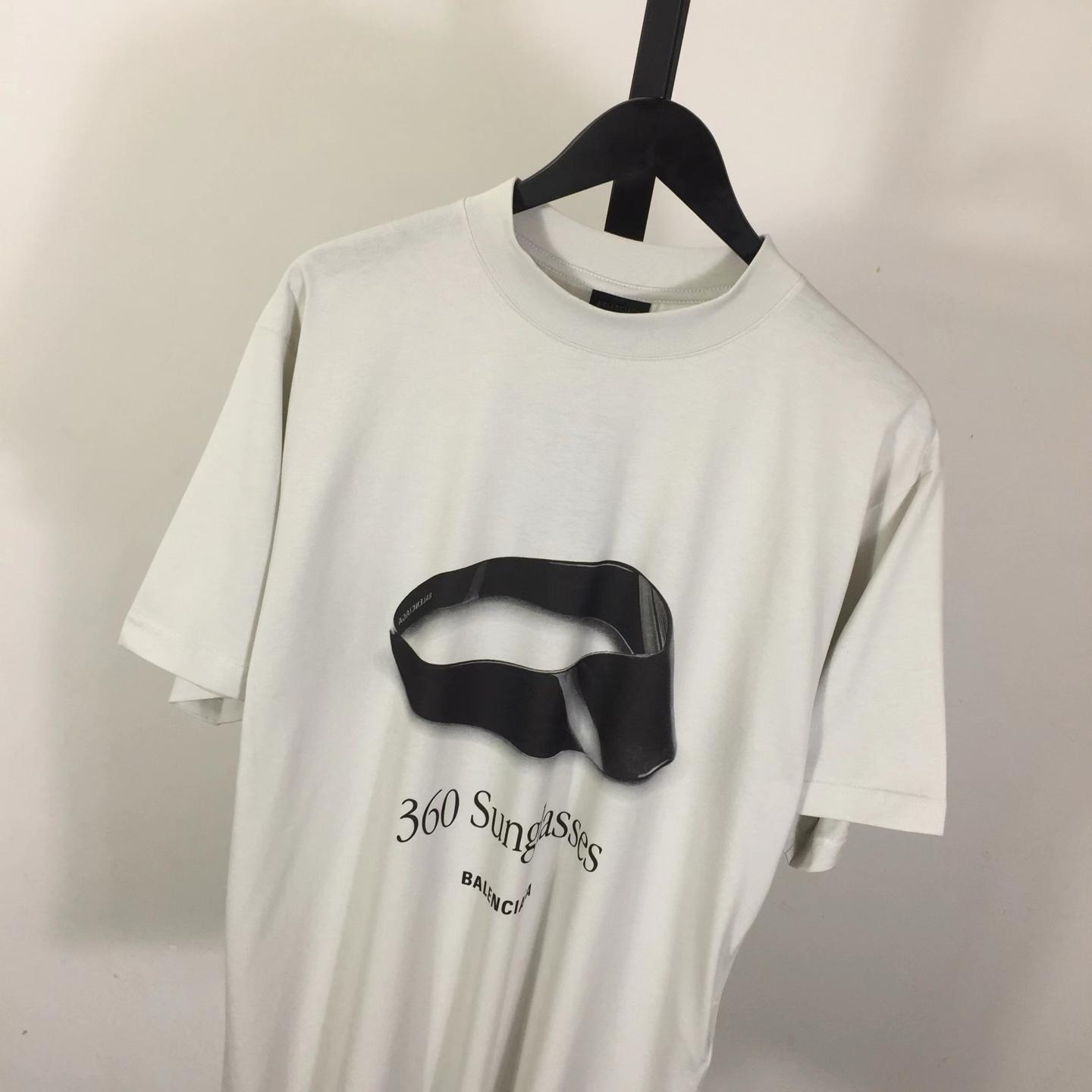 Balenciaga 360 Sunglasses T-Shirt Medium Fit In Dirty White Dry Jersey - FashionPlug