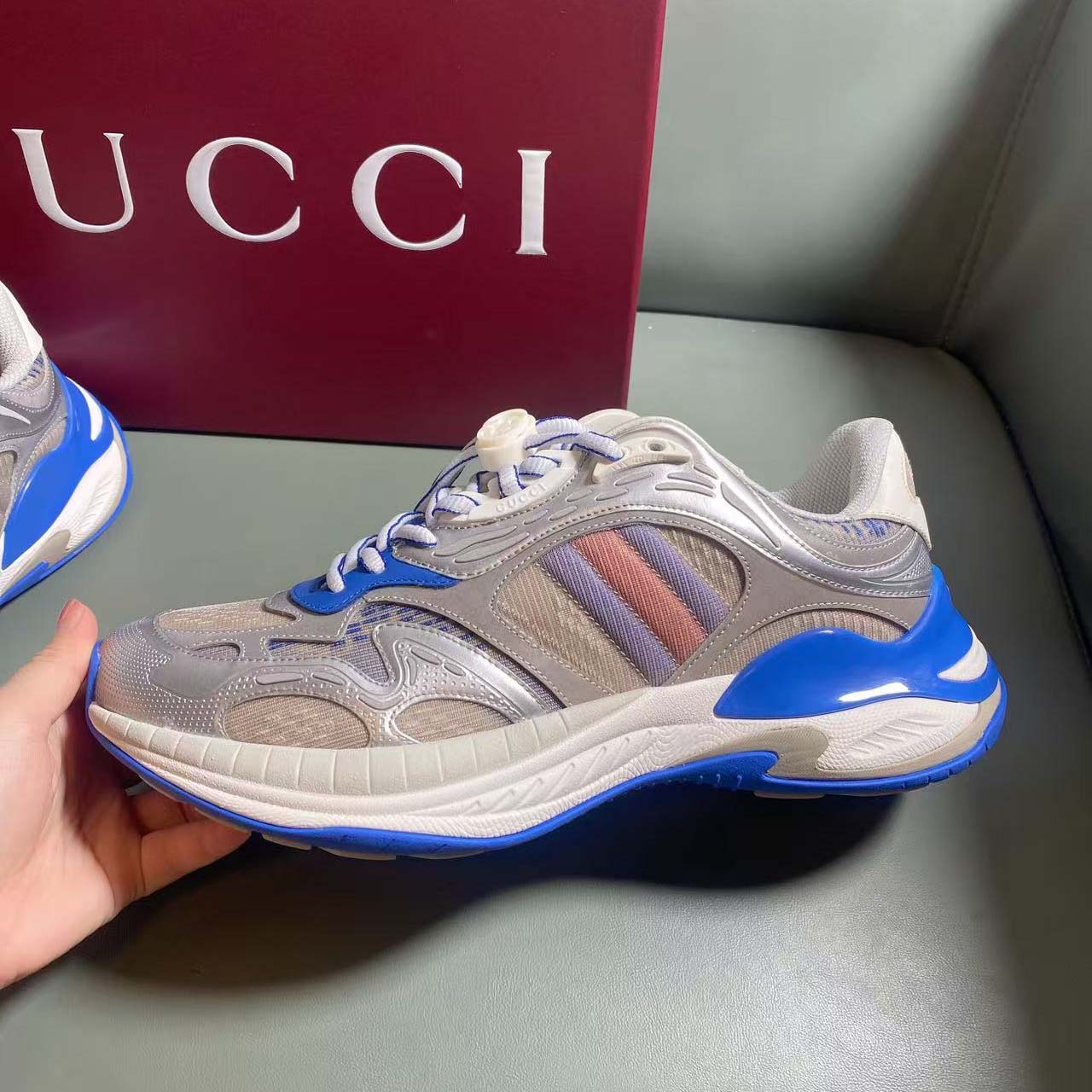 Gucci Men's Gucci 2.0 Sneaker - FashionPlug