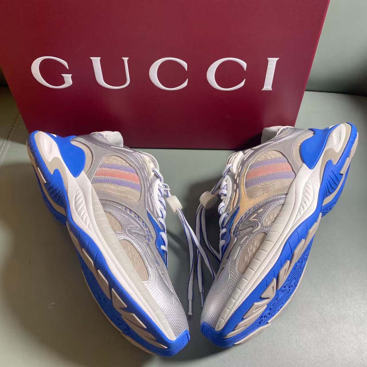 Gucci Men's Gucci 2.0 Sneaker - FashionPlug