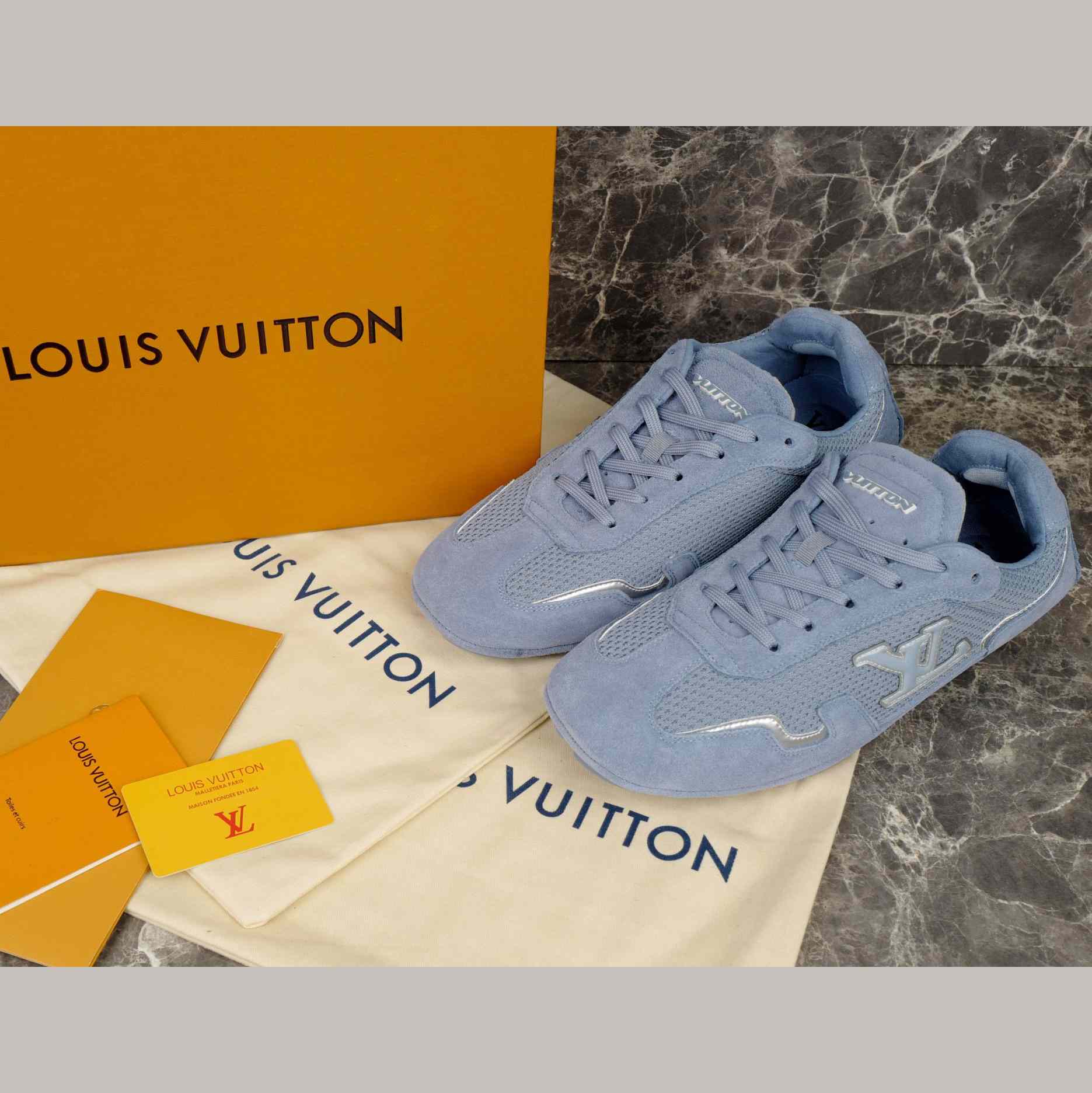 Louis Vuitton LV Rally Sneaker   1AHU29 - FashionPlug
