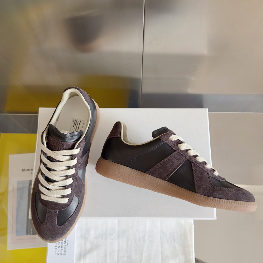 Maison Margiela Low-top Sneakers - FashionPlug
