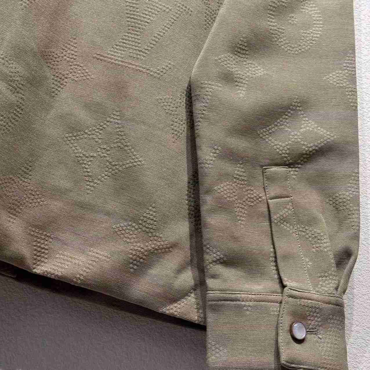 Louis Vuitton Monogram Embroidered Chic Overshirt   1AHBI3 - FashionPlug