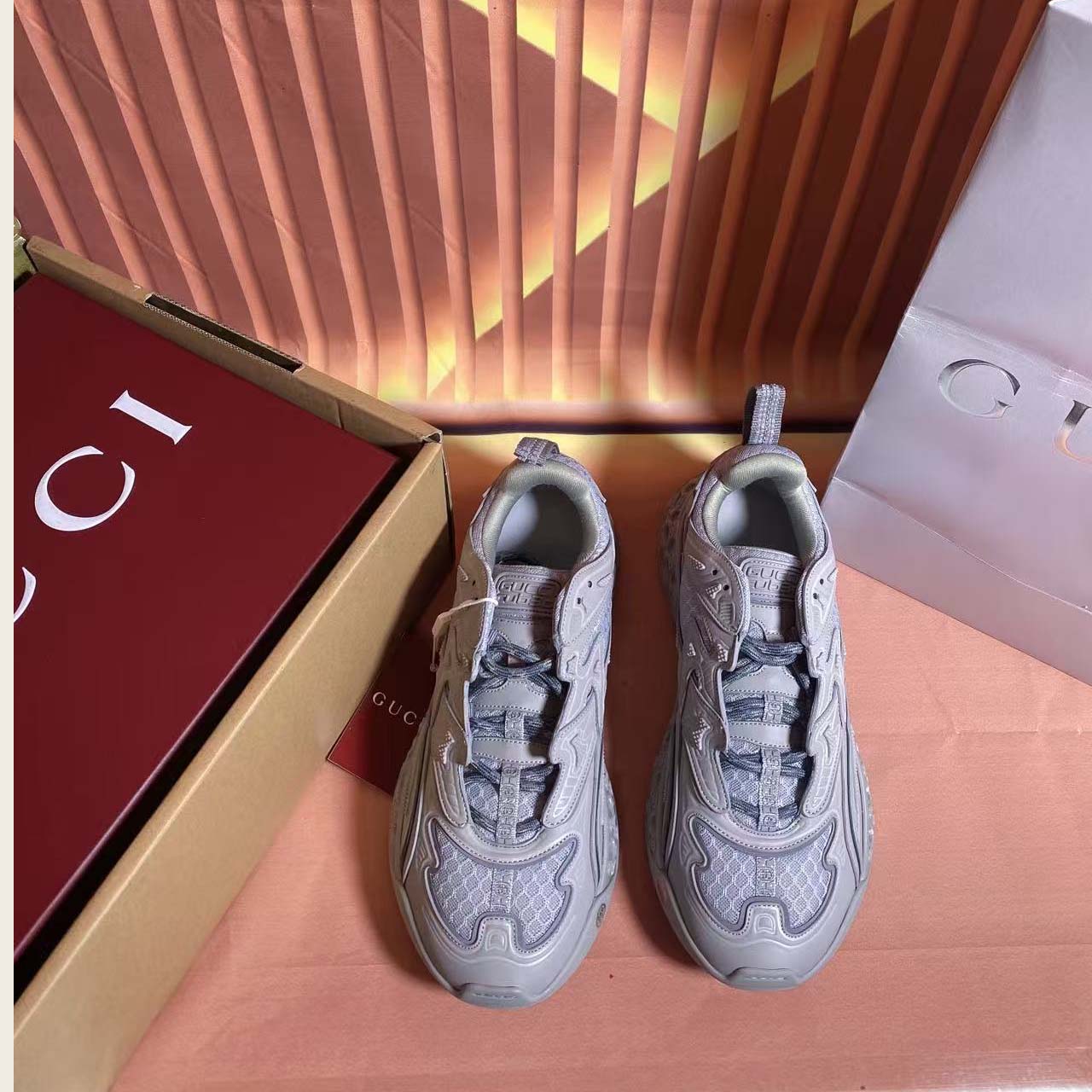 Gucci Men's Gucci Cub3d Sneaker - FashionPlug