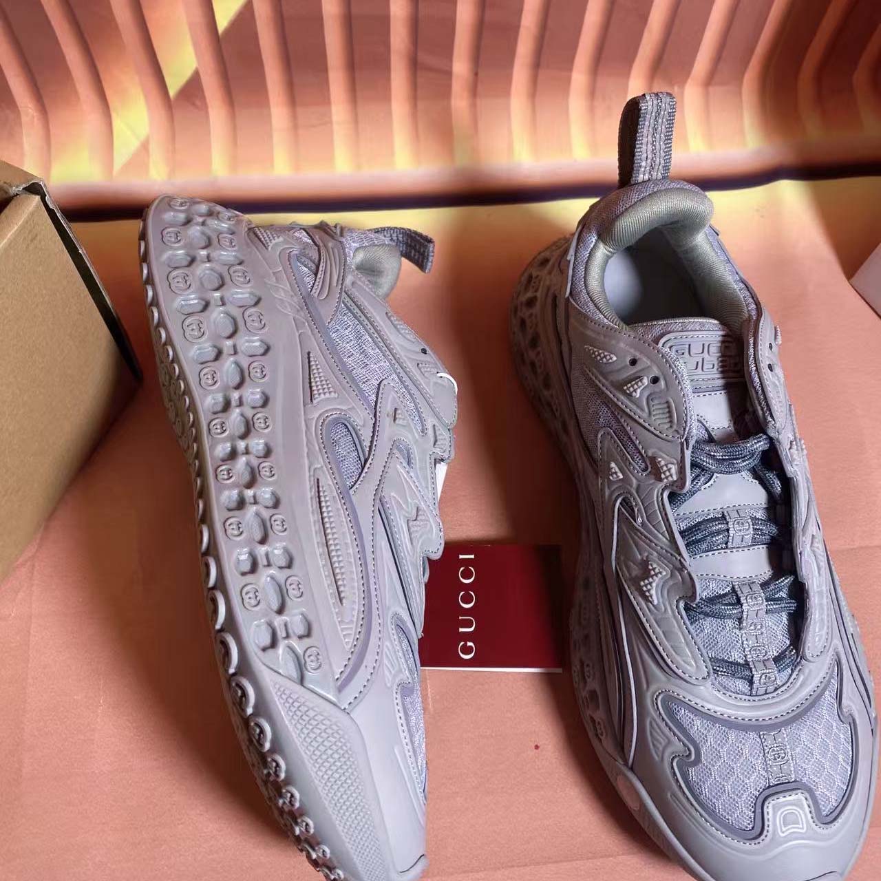 Gucci Men's Gucci Cub3d Sneaker - FashionPlug