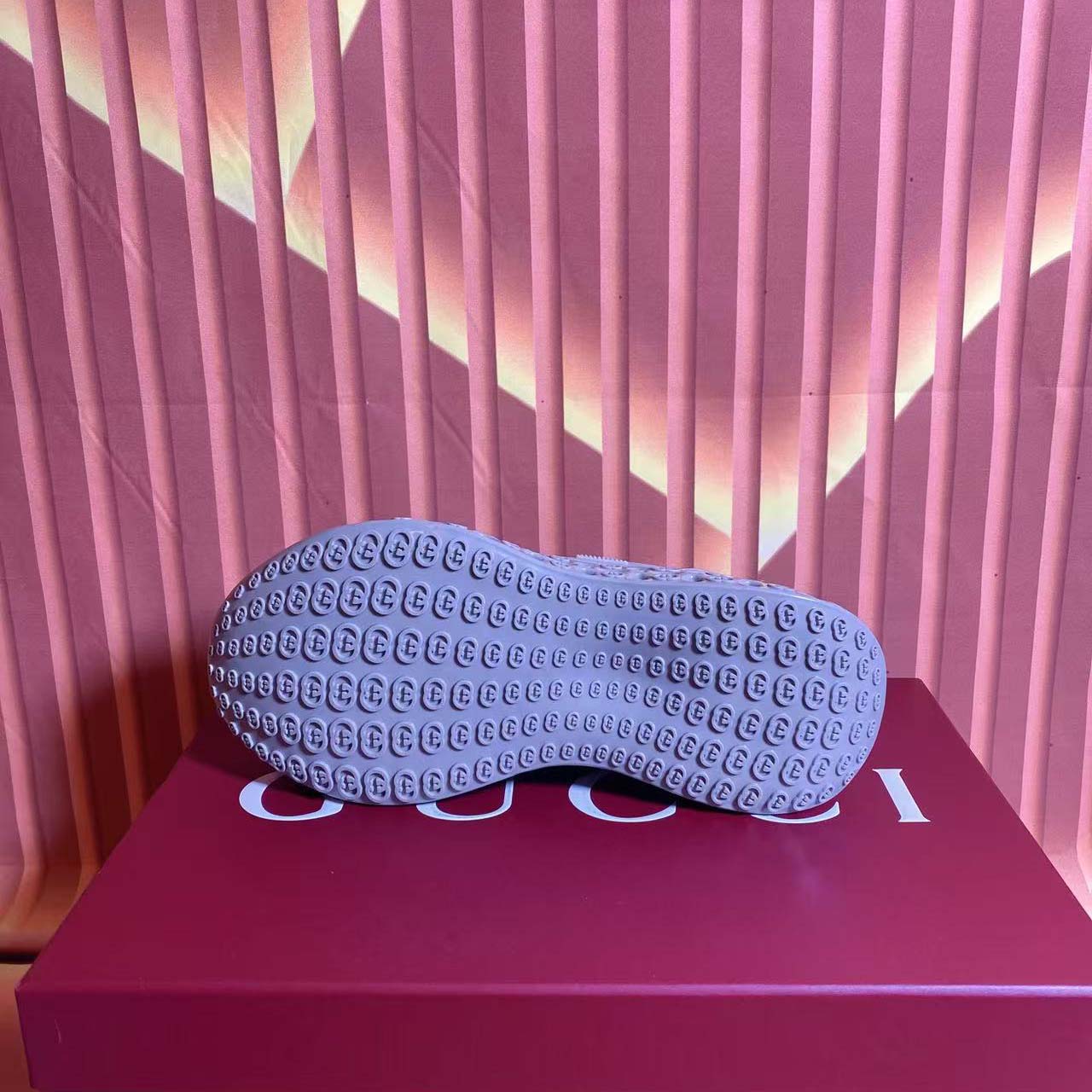 Gucci Men's Gucci Cub3d Sneaker - FashionPlug