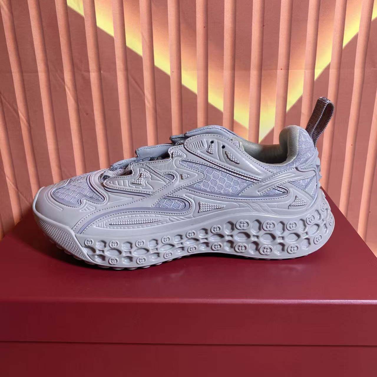 Gucci Men's Gucci Cub3d Sneaker - FashionPlug