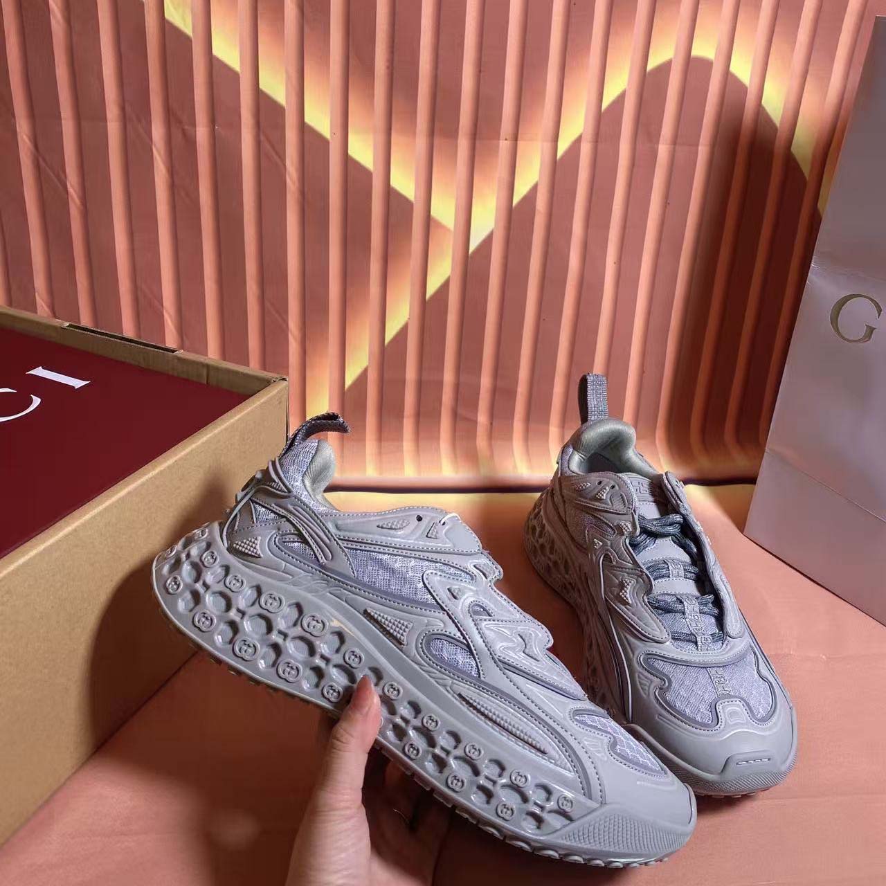 Gucci Men's Gucci Cub3d Sneaker - FashionPlug