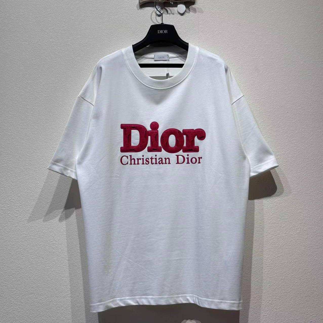 Christian Dior T-Shirt, Relaxed Fit  - FashionPlug