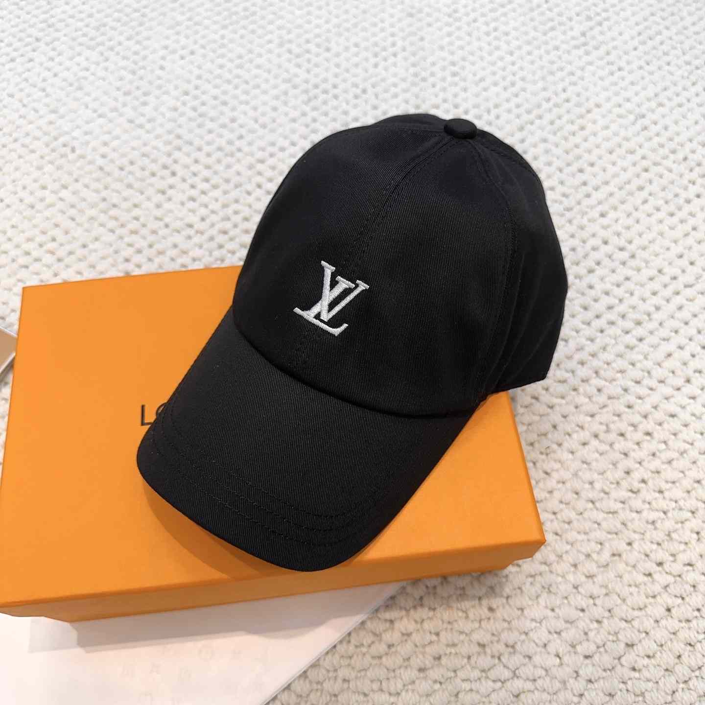 Louis Vuitton Cap - FashionPlug