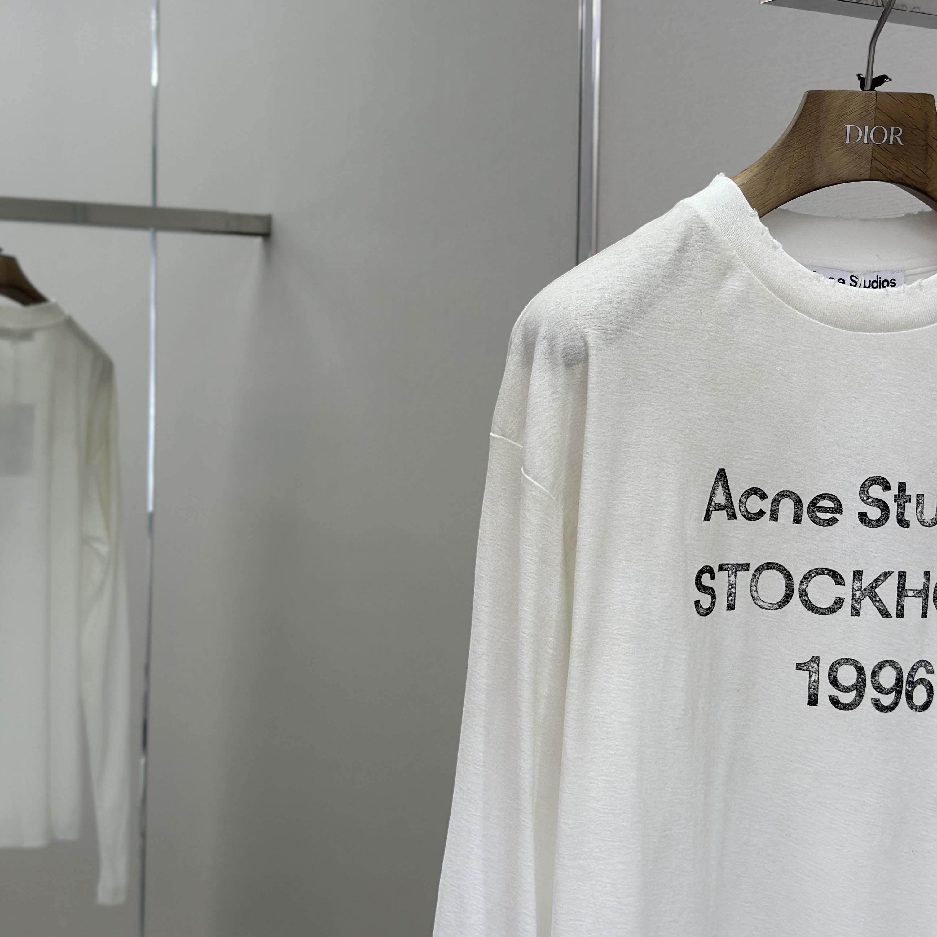 Acne Studios Logo T-shirt - Relaxed Fit - FashionPlug