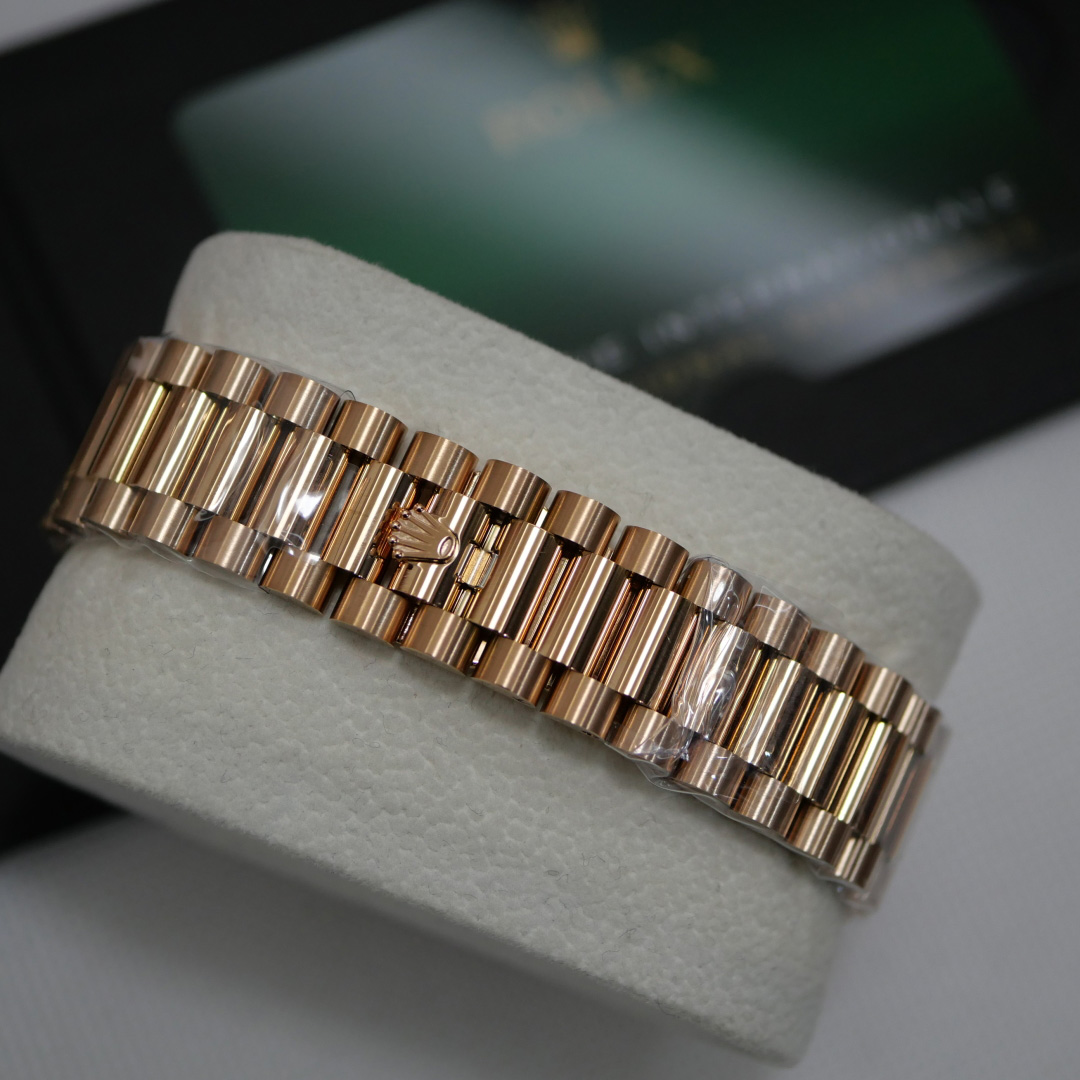 Rolex Oyster Perpetual Day-Date, 36mm, rose gold  128235 - FashionPlug