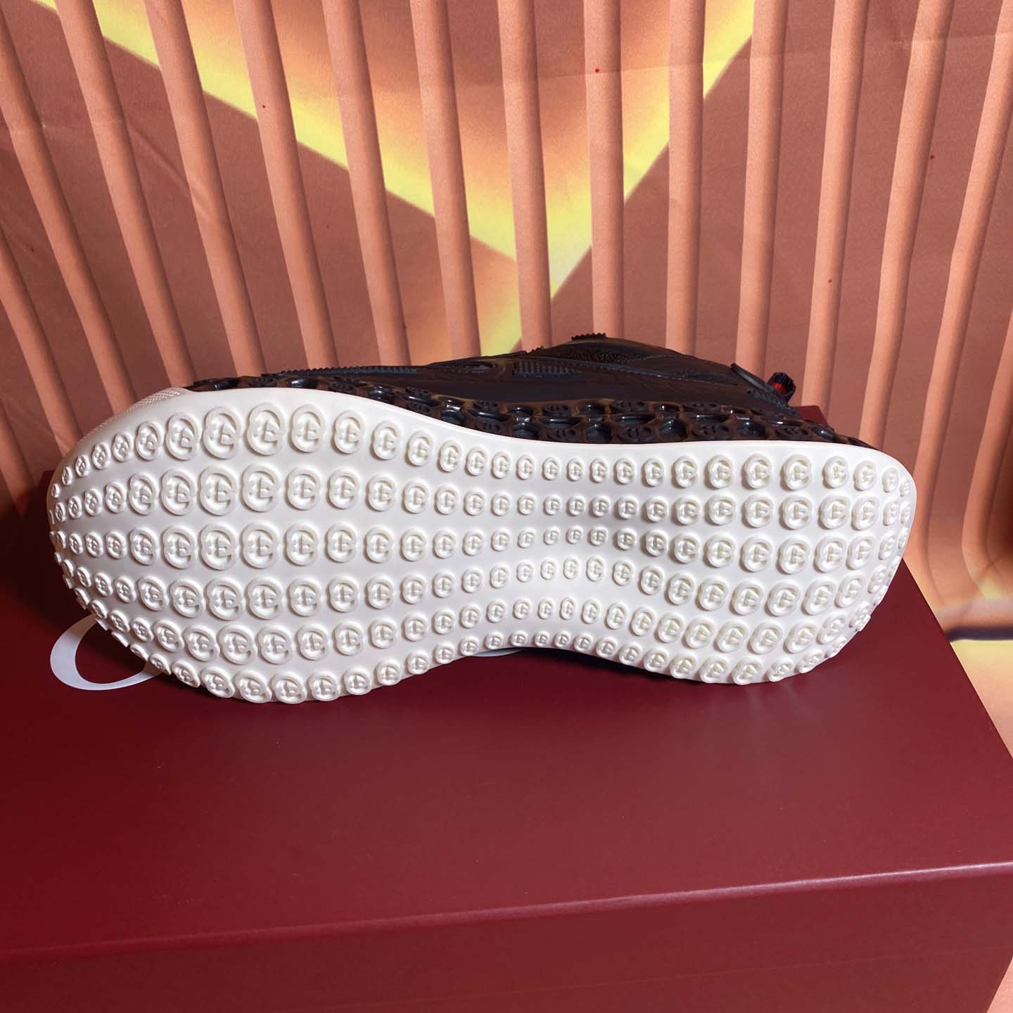 Gucci Men's Gucci Cub3d Sneaker - FashionPlug