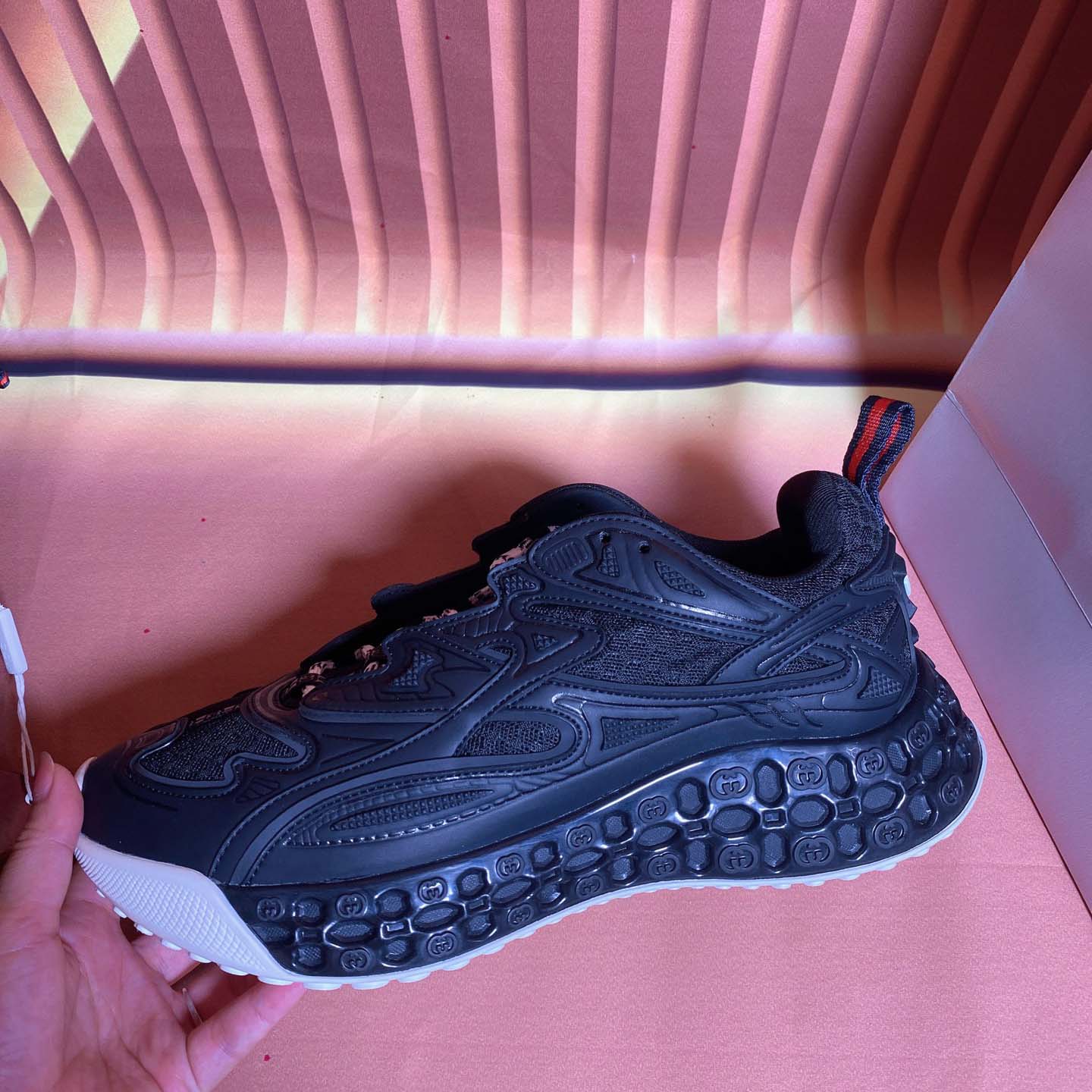 Gucci Men's Gucci Cub3d Sneaker - FashionPlug