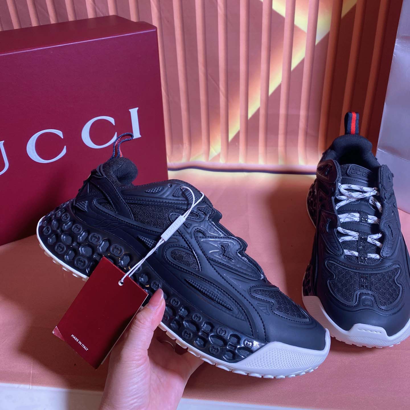 Gucci Men's Gucci Cub3d Sneaker - FashionPlug